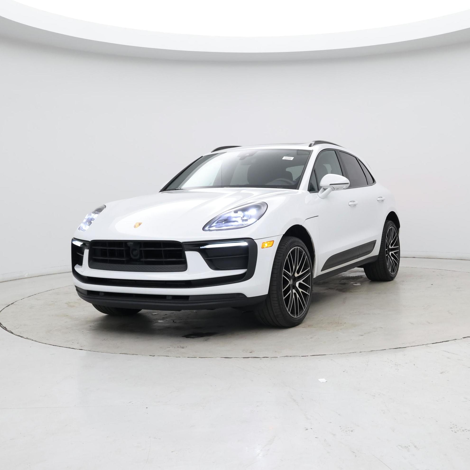 Thumbnail: 2022 Porsche Macan - 4