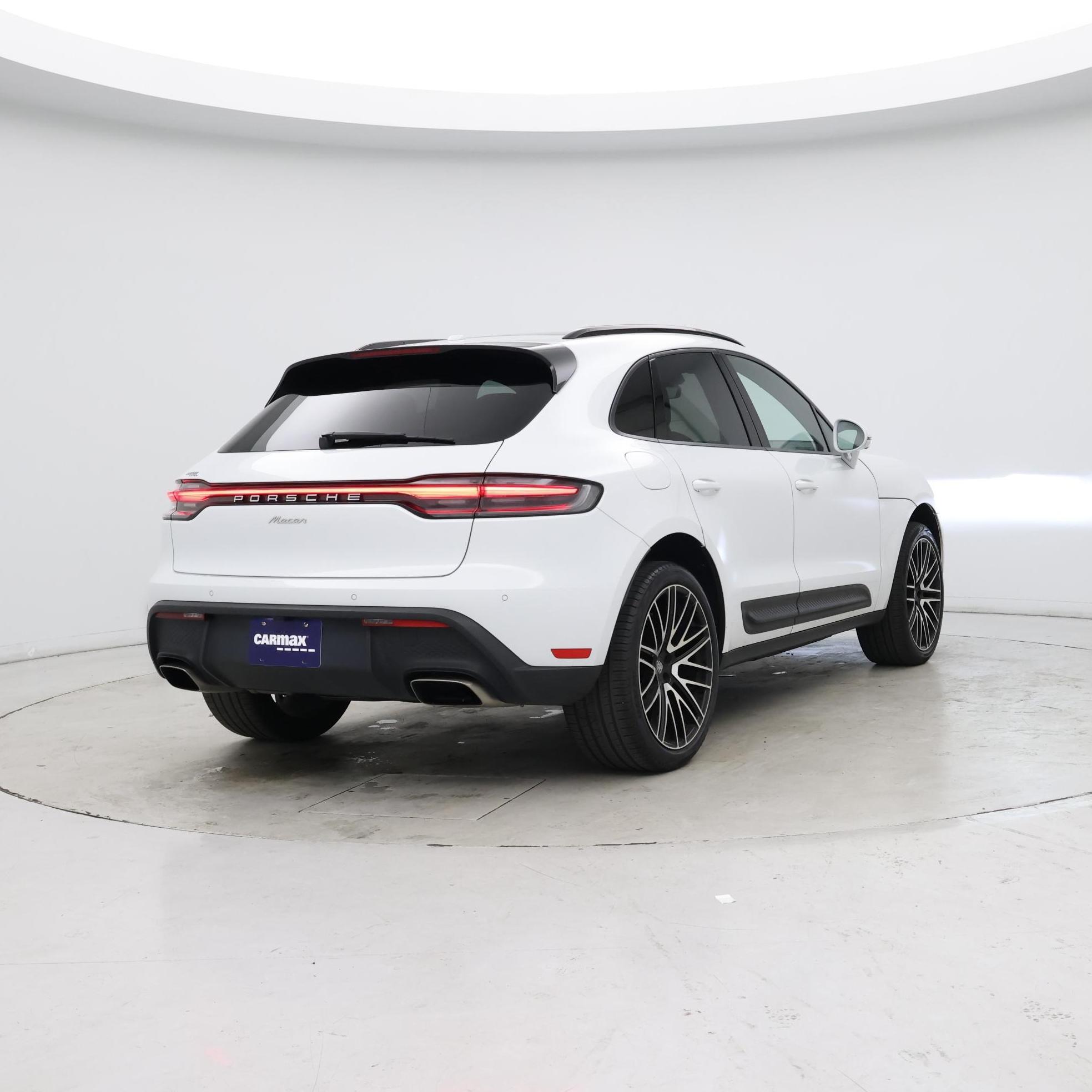 Thumbnail: 2022 Porsche Macan - 8