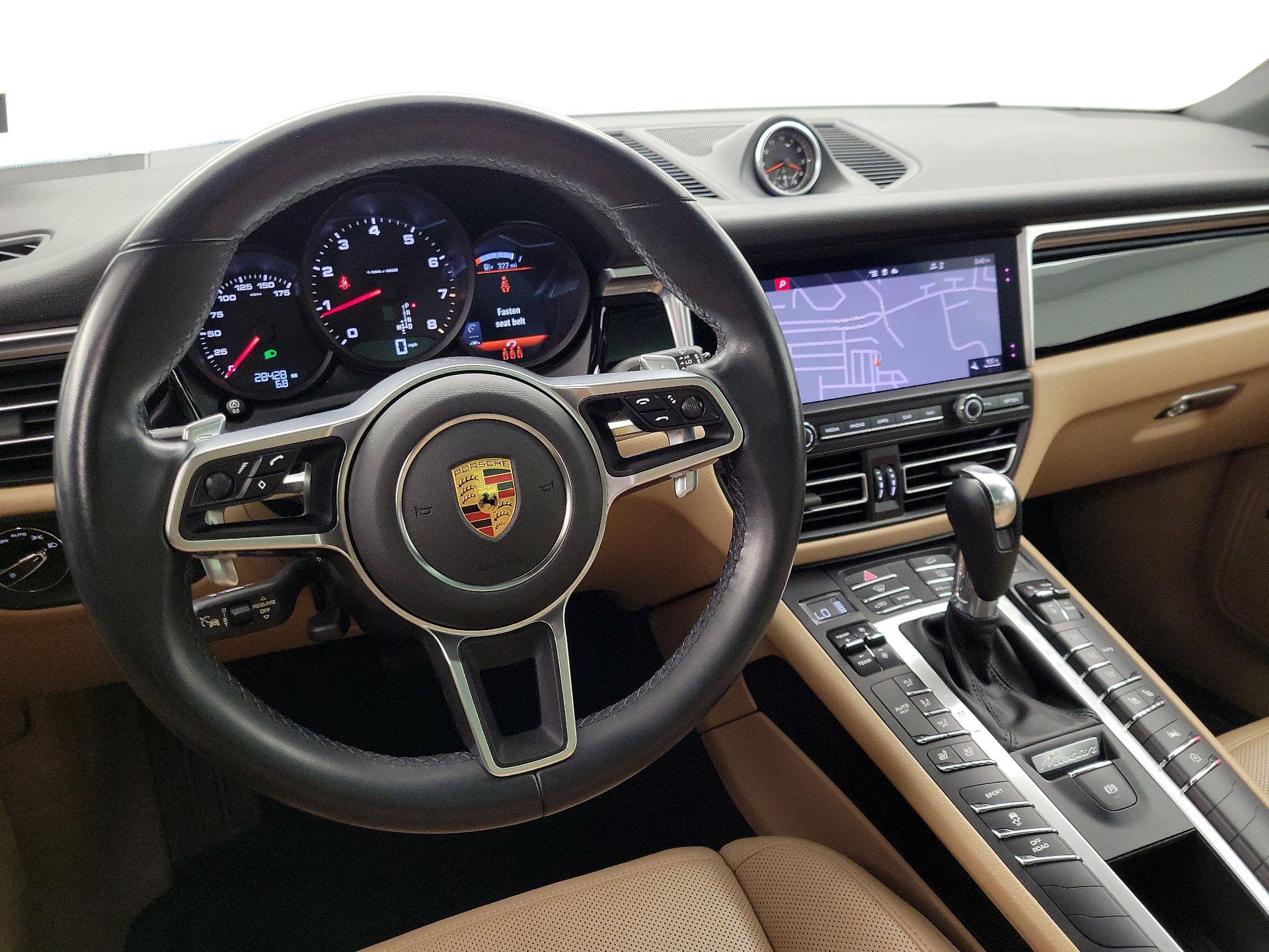 Thumbnail: 2021 Porsche Macan - 9