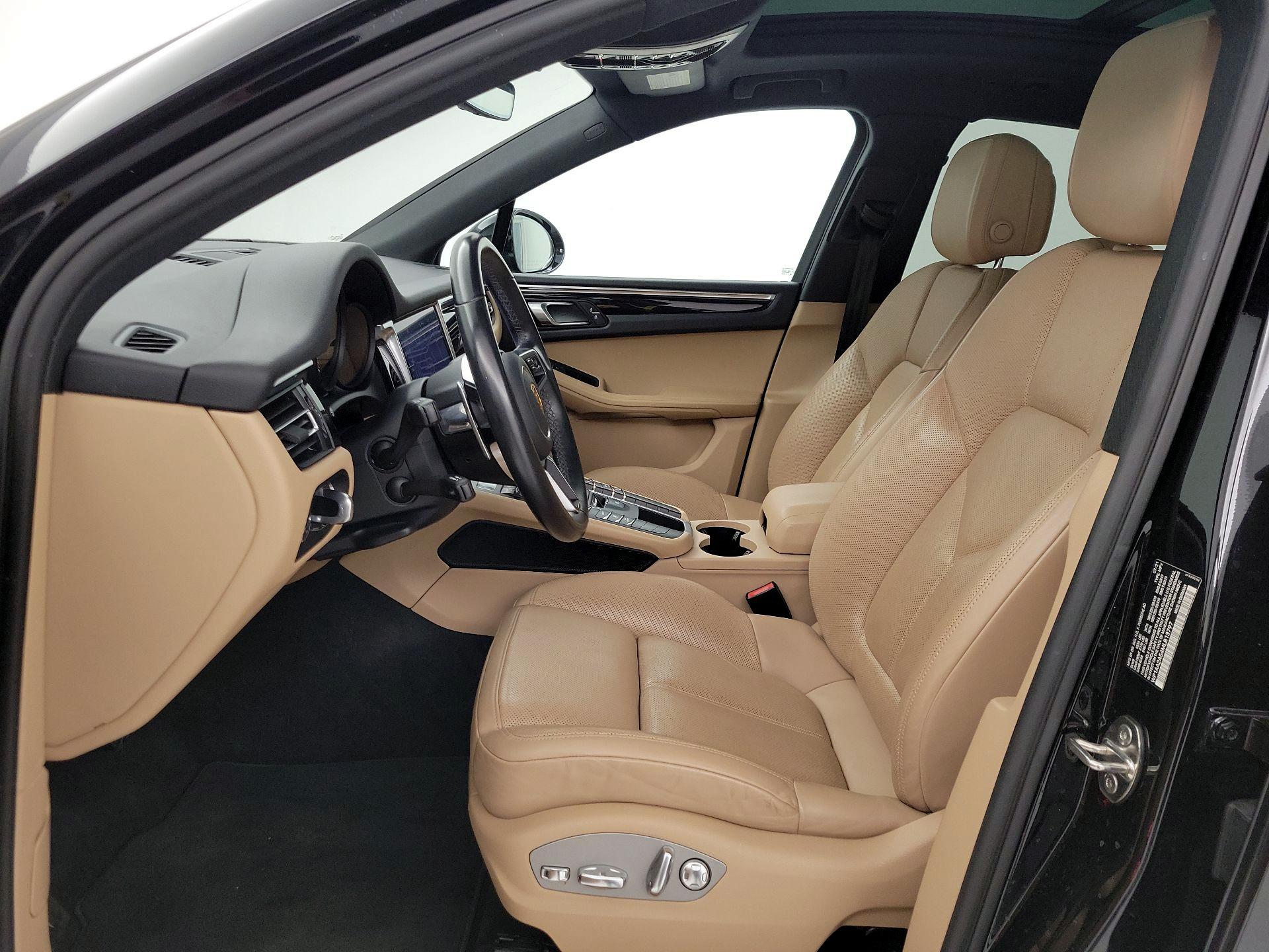 Thumbnail: 2021 Porsche Macan - 11