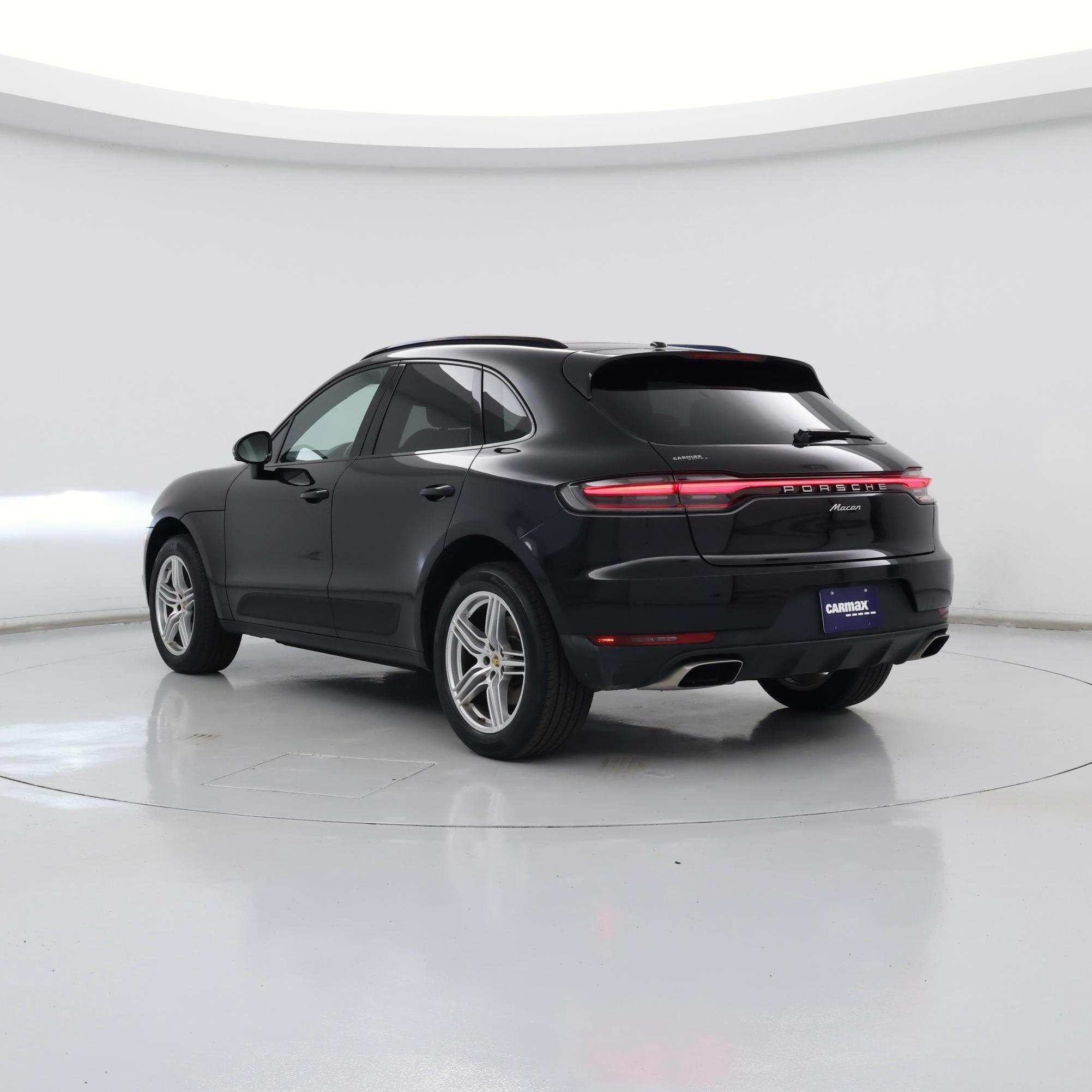 Thumbnail: 2021 Porsche Macan - 2
