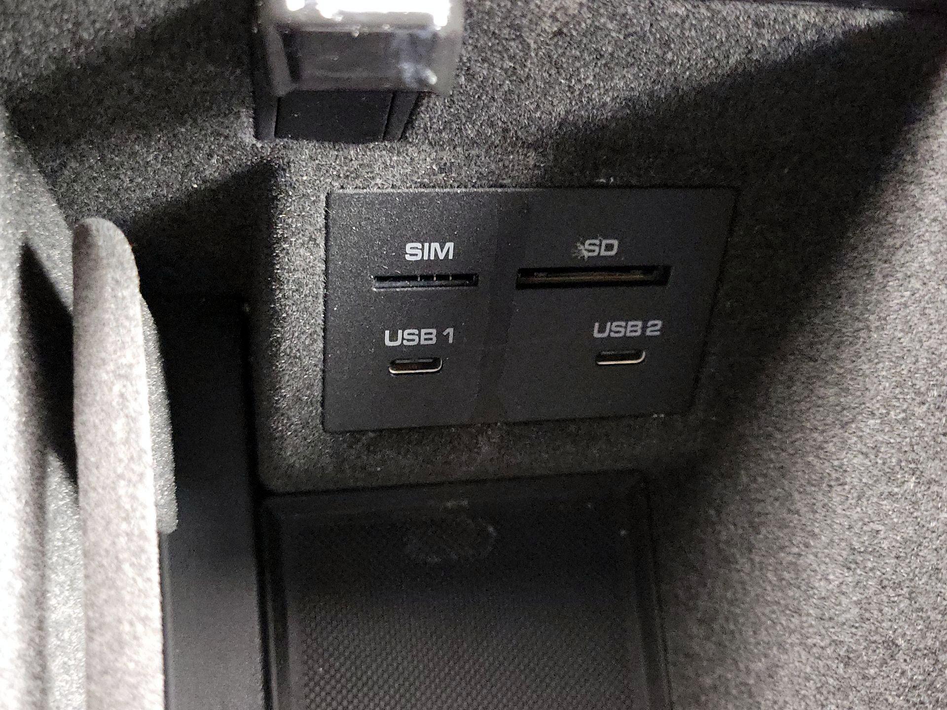 Thumbnail: 2023 Porsche Macan - 19