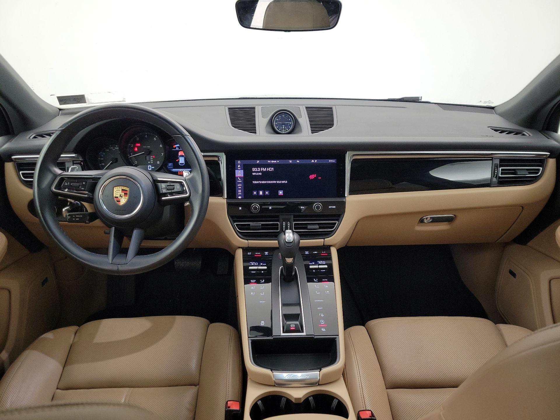 Thumbnail: 2022 Porsche Macan - 9