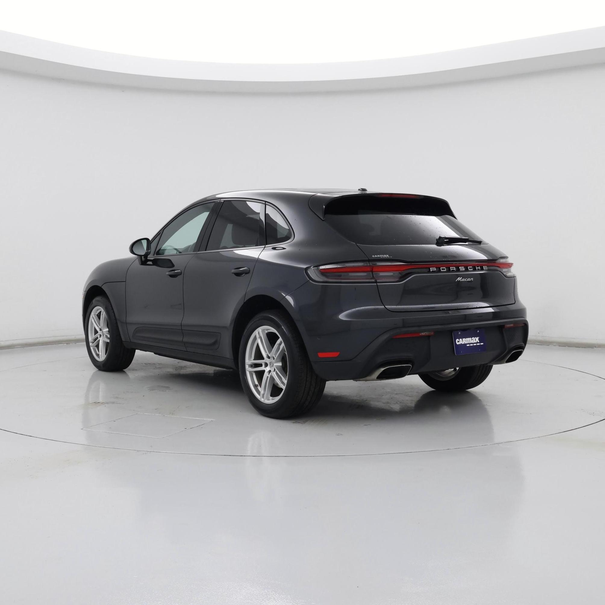 Thumbnail: 2022 Porsche Macan - 2