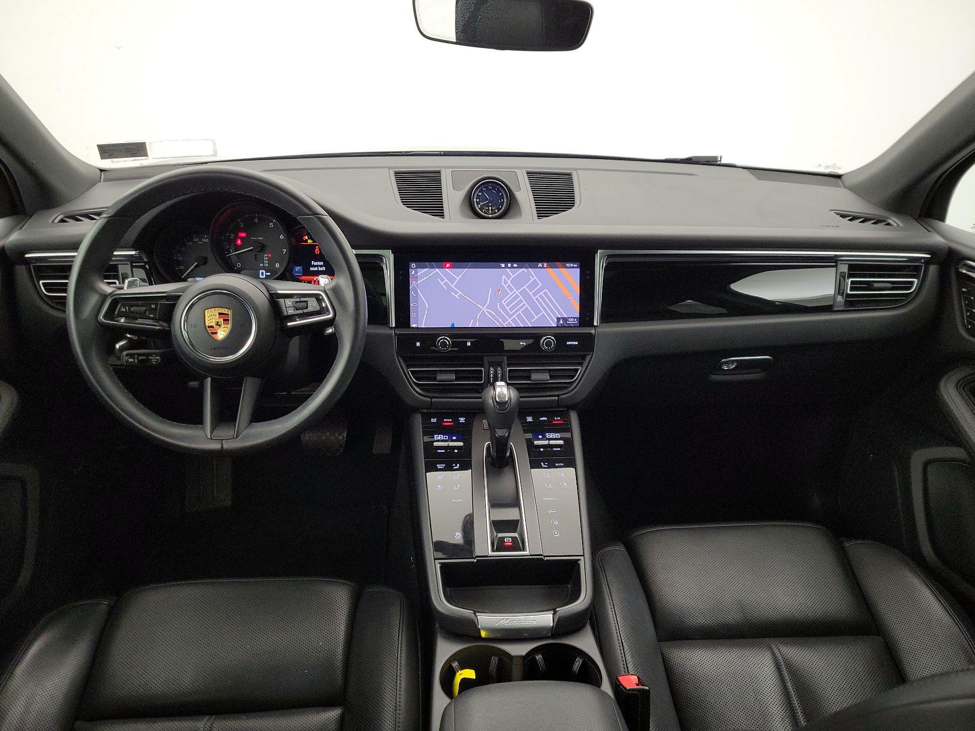 Thumbnail: 2023 Porsche Macan - 9