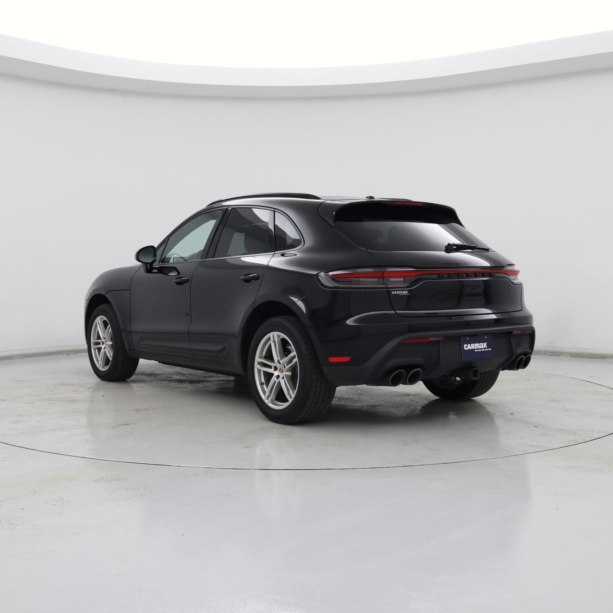 Thumbnail: 2023 Porsche Macan - 2