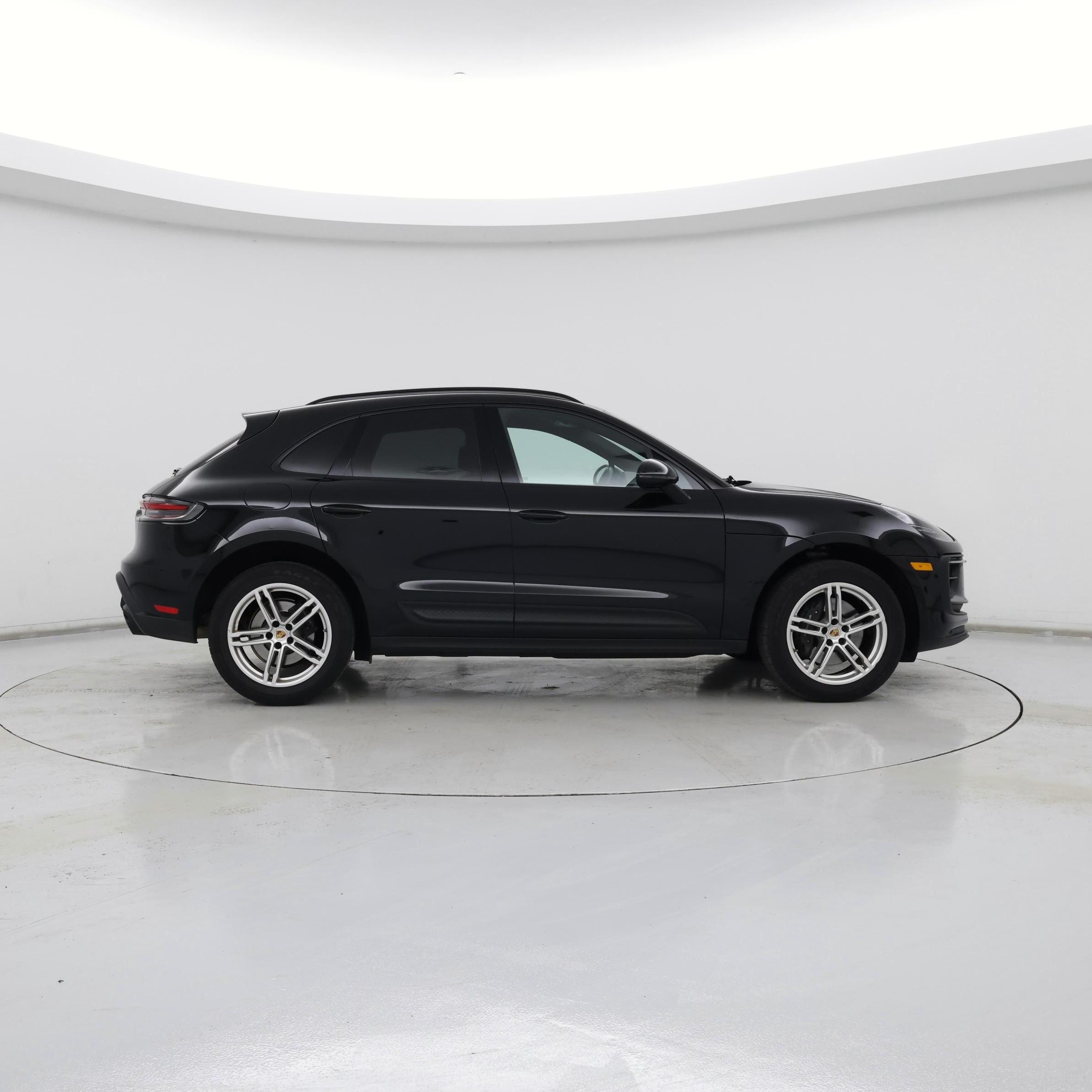 Thumbnail: 2023 Porsche Macan - 7