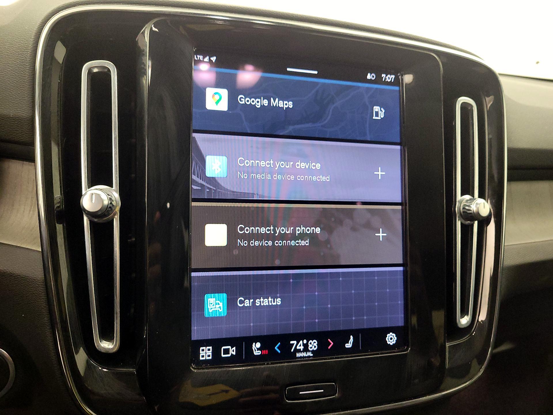 Thumbnail: 2023 Volvo XC40 - 15