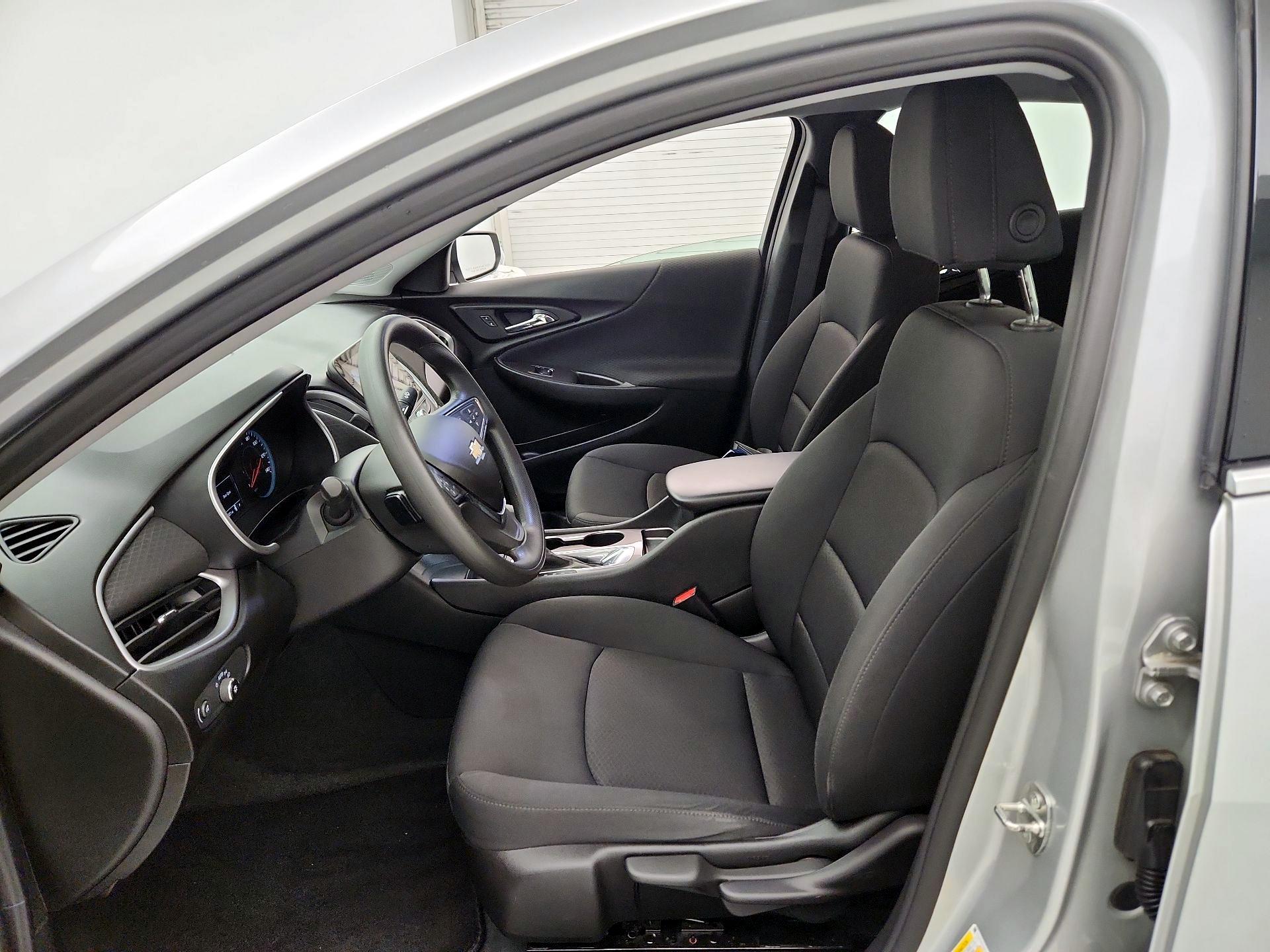 Thumbnail: 2021 Chevrolet Malibu - 11