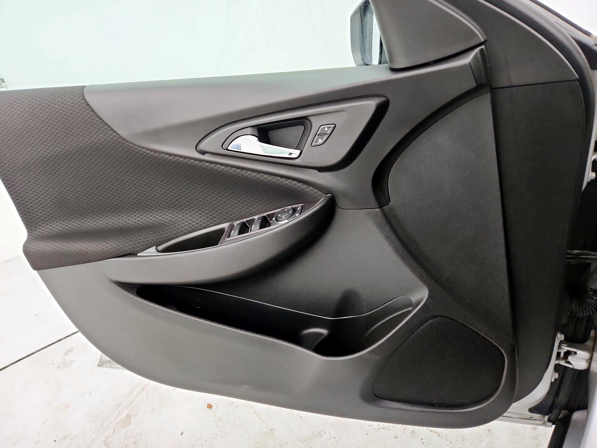 Thumbnail: 2021 Chevrolet Malibu - 12