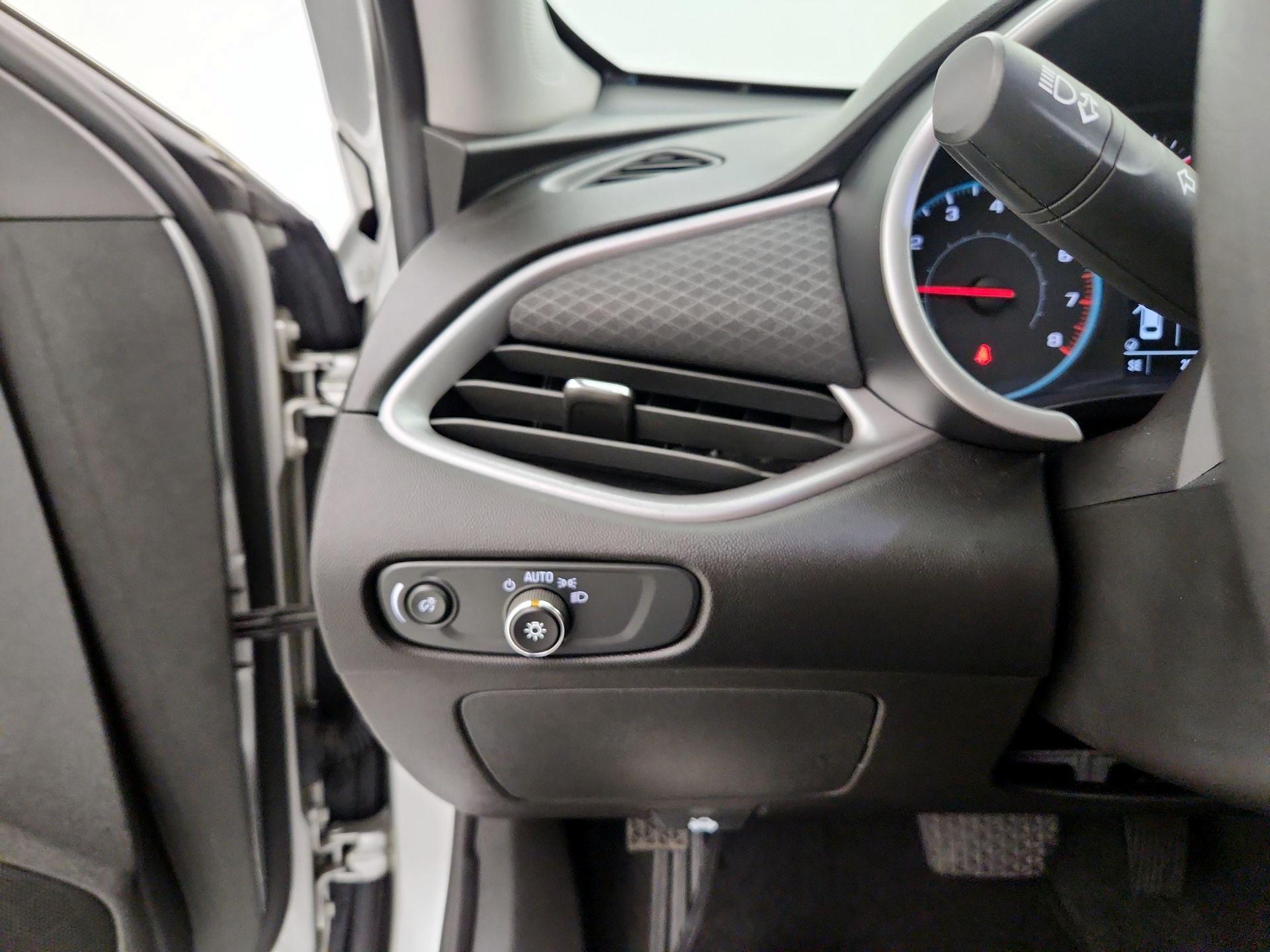 Thumbnail: 2021 Chevrolet Malibu - 13