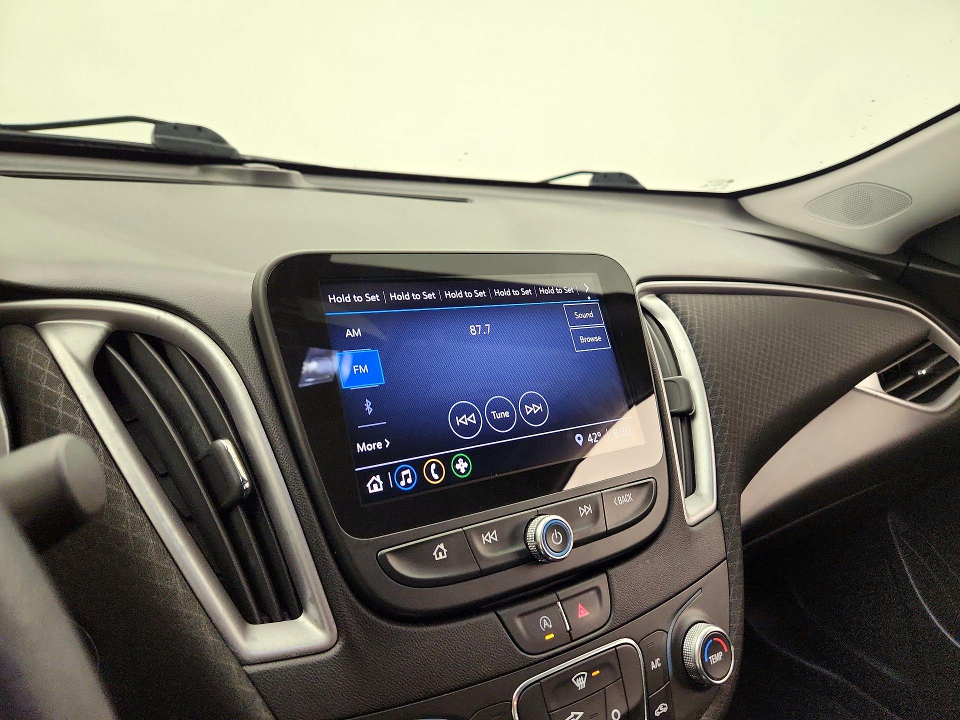 Thumbnail: 2021 Chevrolet Malibu - 15