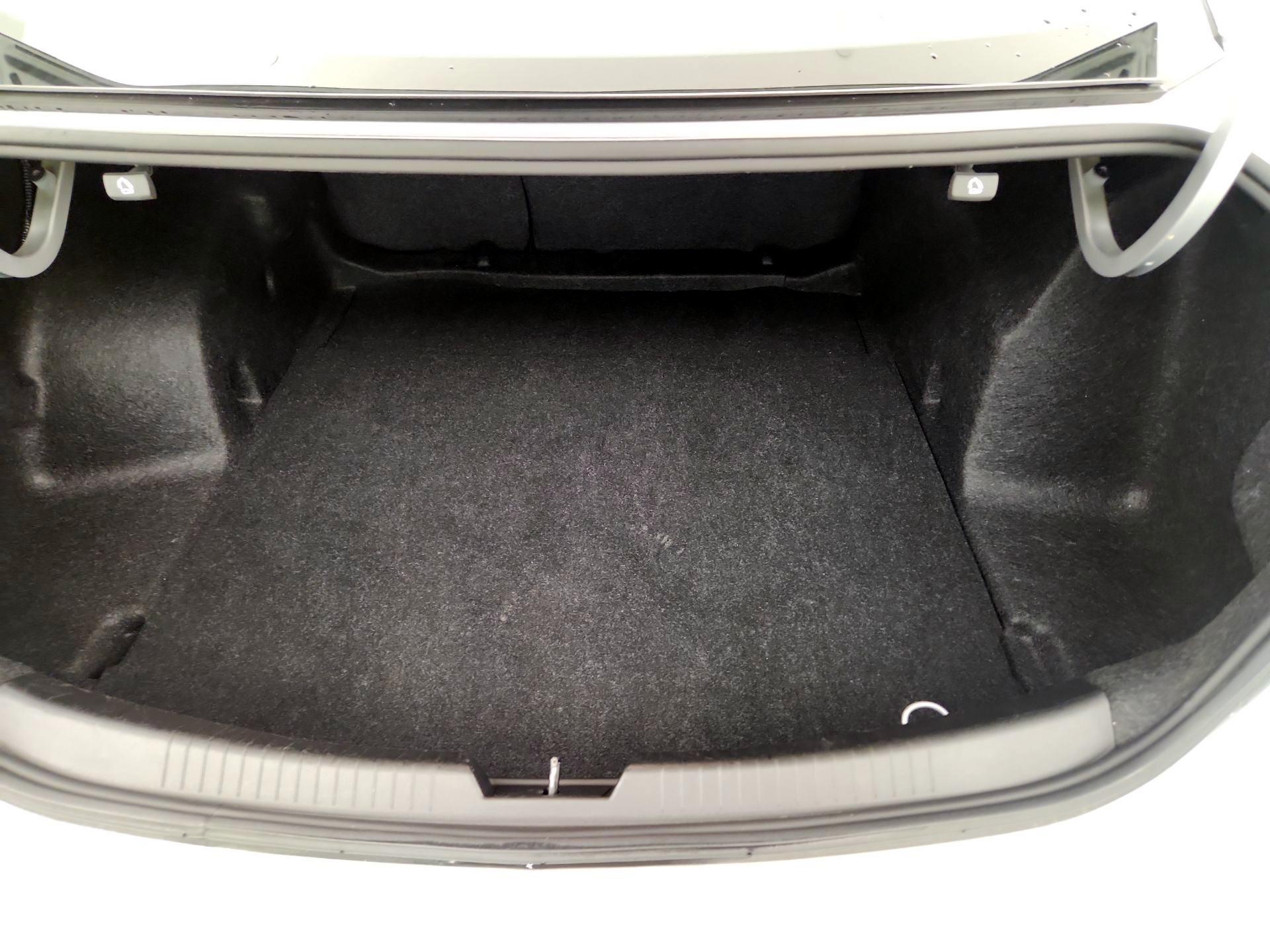 Thumbnail: 2021 Chevrolet Malibu - 20