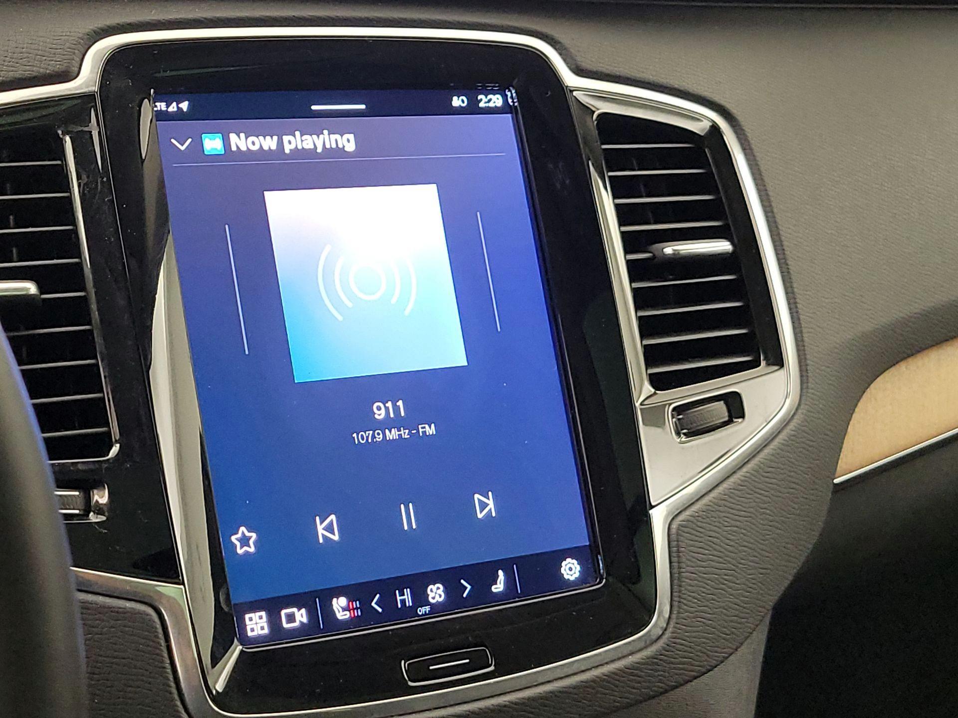 Thumbnail: 2023 Volvo XC90 - 16