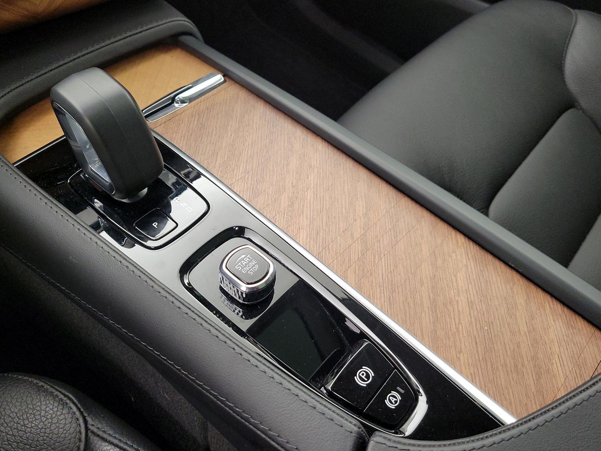 Thumbnail: 2023 Volvo XC90 - 18