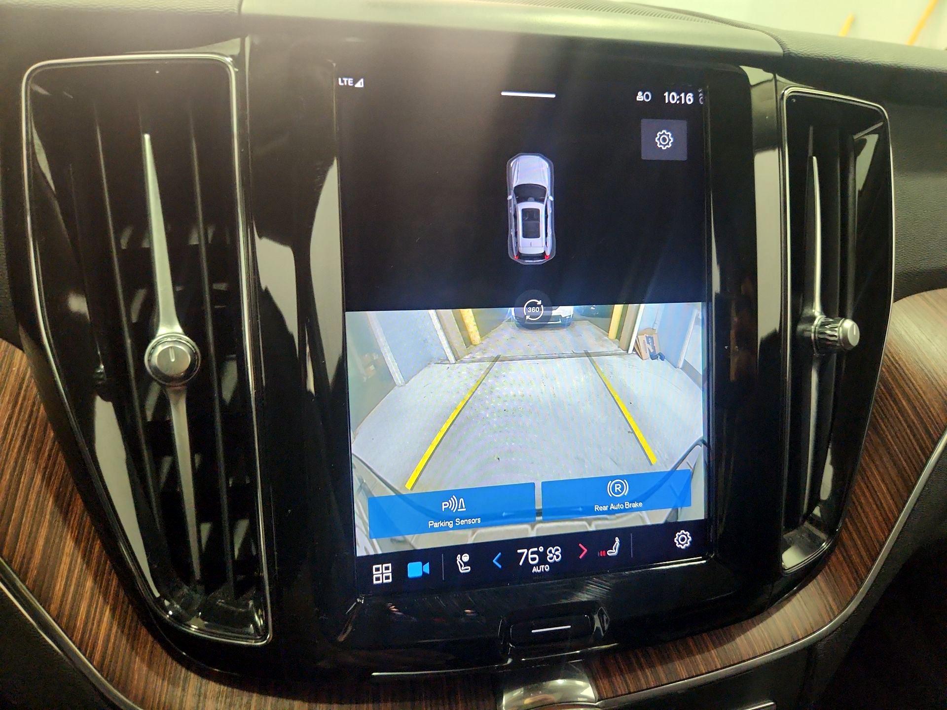 Thumbnail: 2023 Volvo XC60 - 14