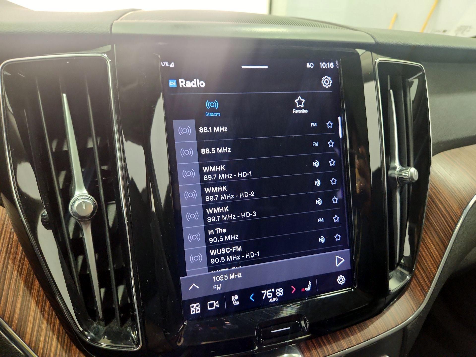 Thumbnail: 2023 Volvo XC60 - 15