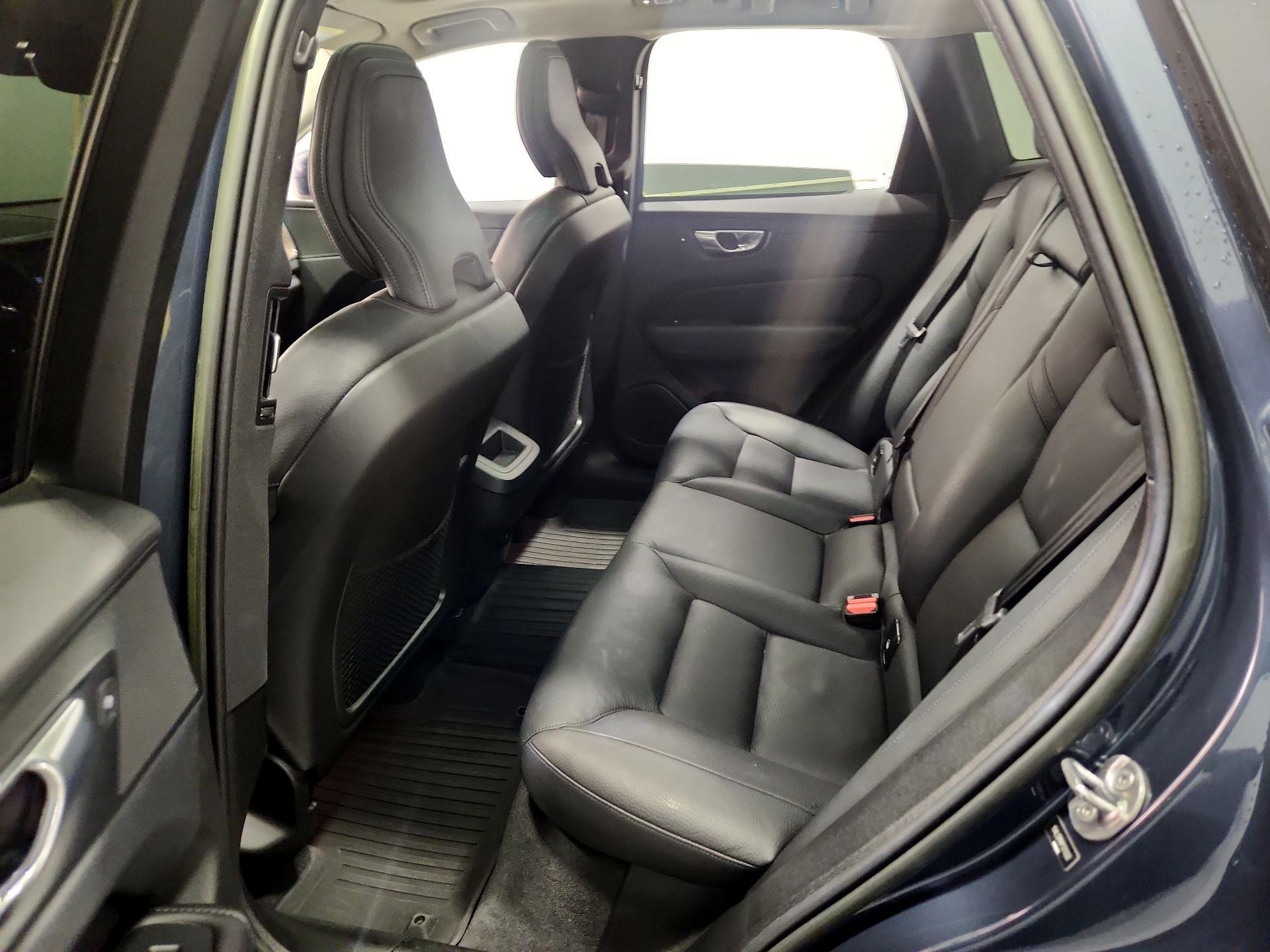 Thumbnail: 2023 Volvo XC60 - 19