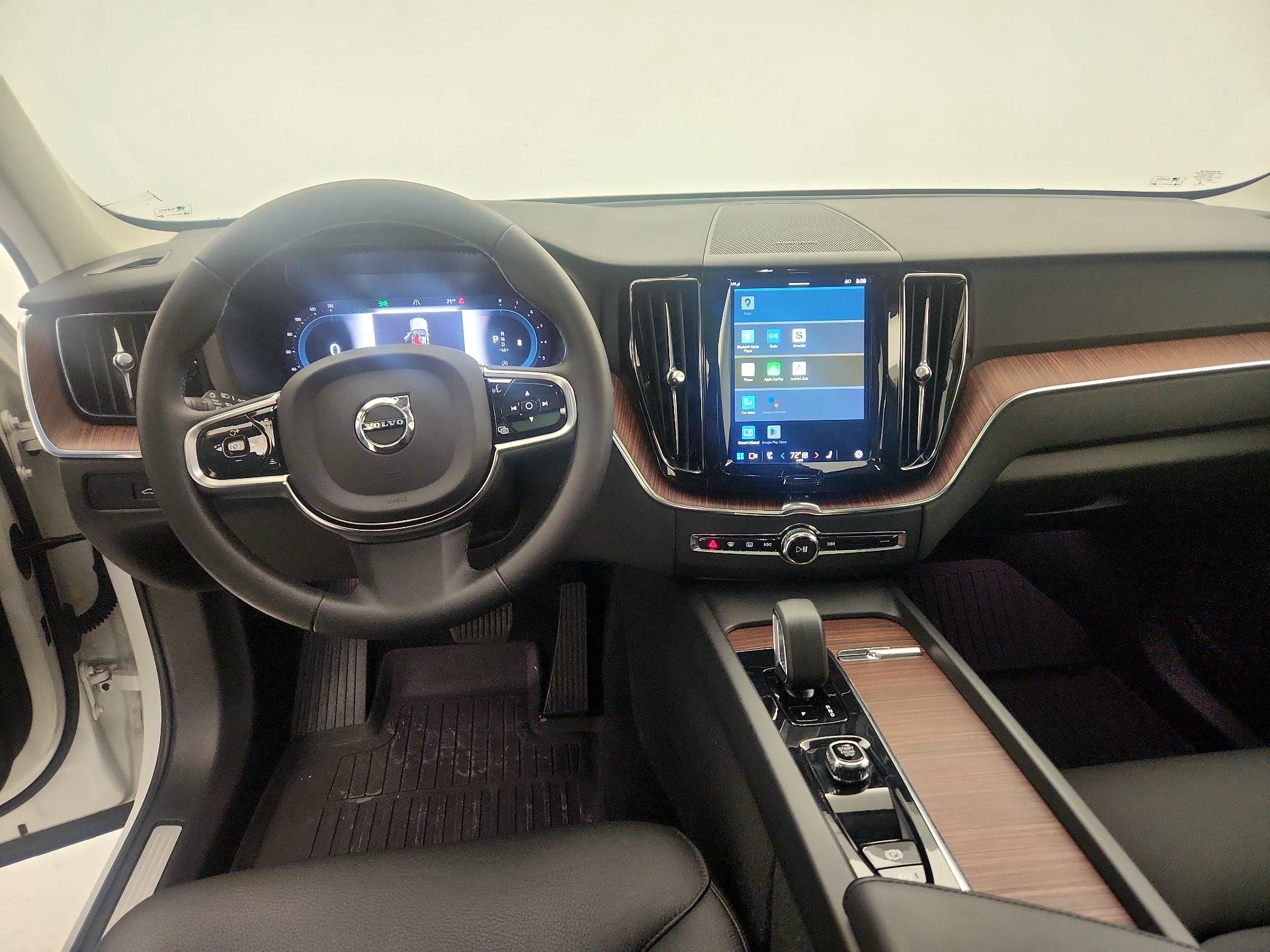 Thumbnail: 2023 Volvo XC60 - 9