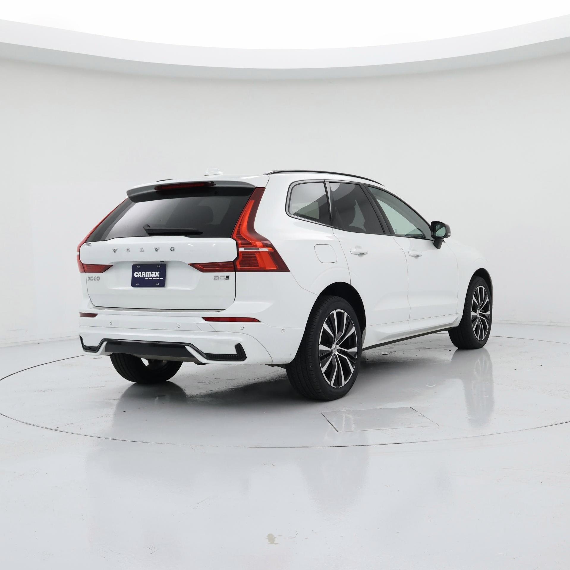 Thumbnail: 2023 Volvo XC60 - 8