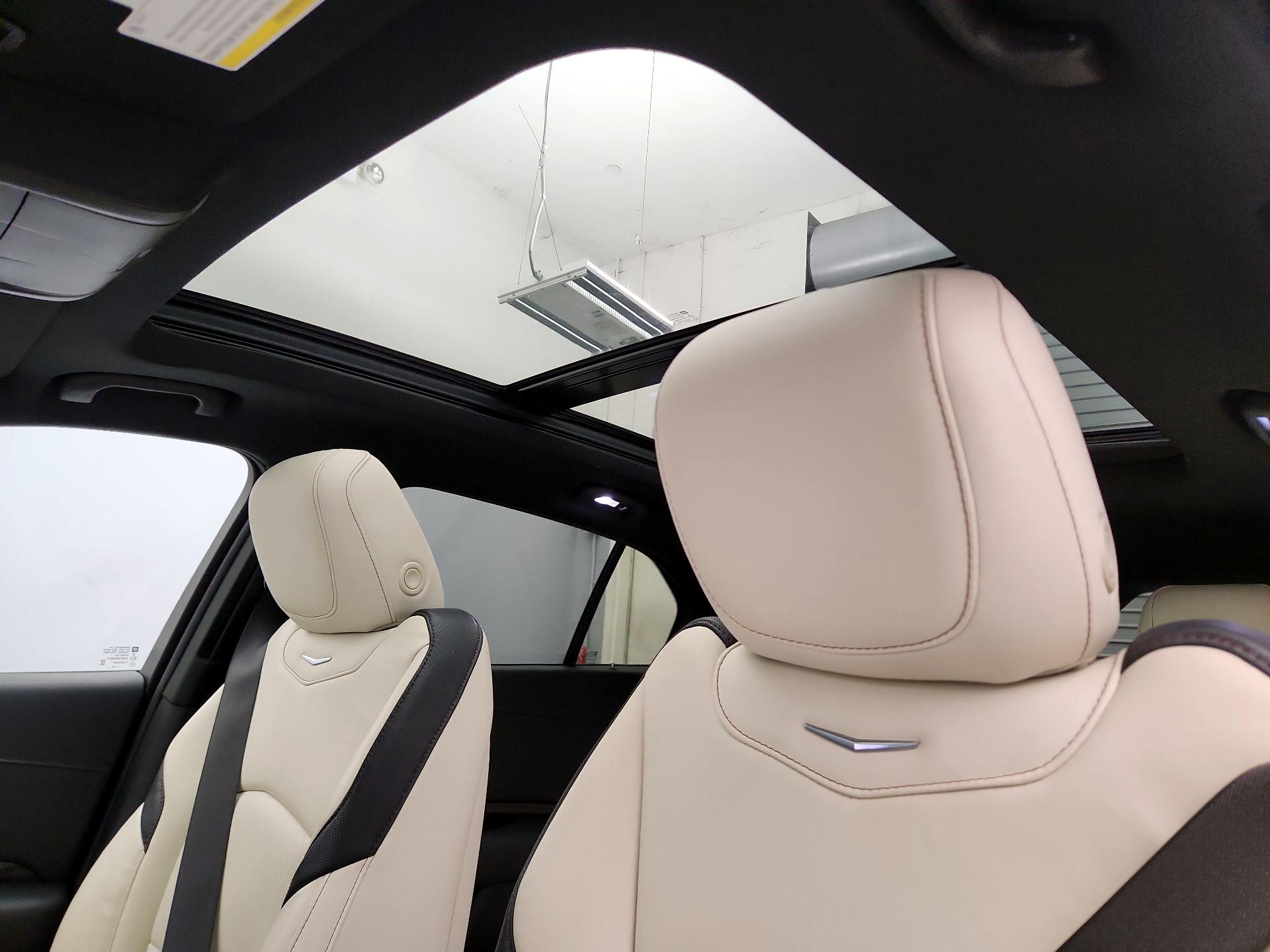 Thumbnail: 2023 Cadillac XT4 - 20