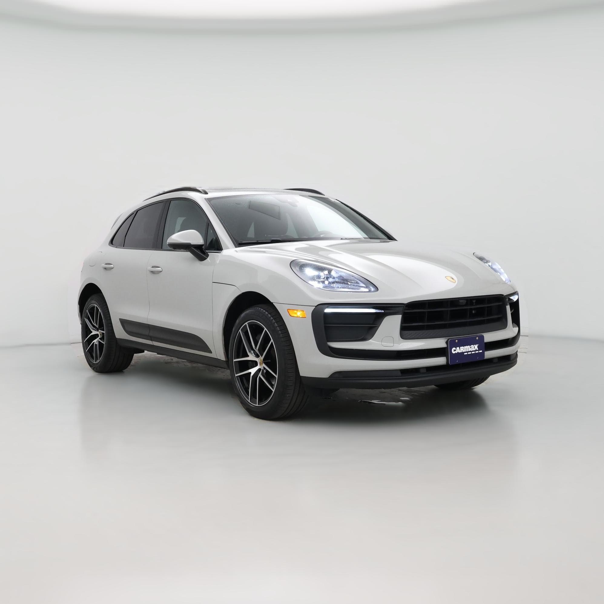 Thumbnail: 2022 Porsche Macan - 1