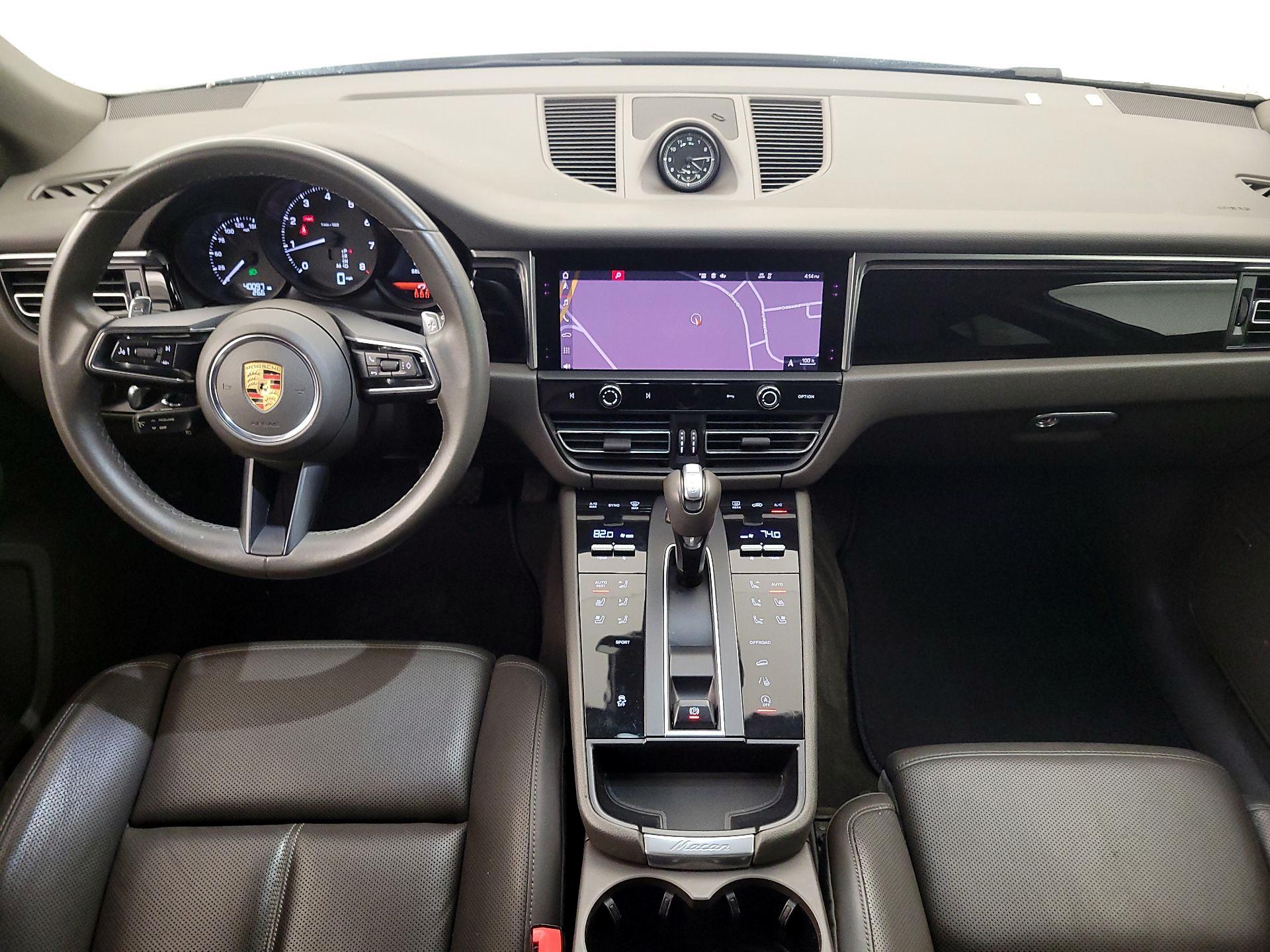 Thumbnail: 2022 Porsche Macan - 9