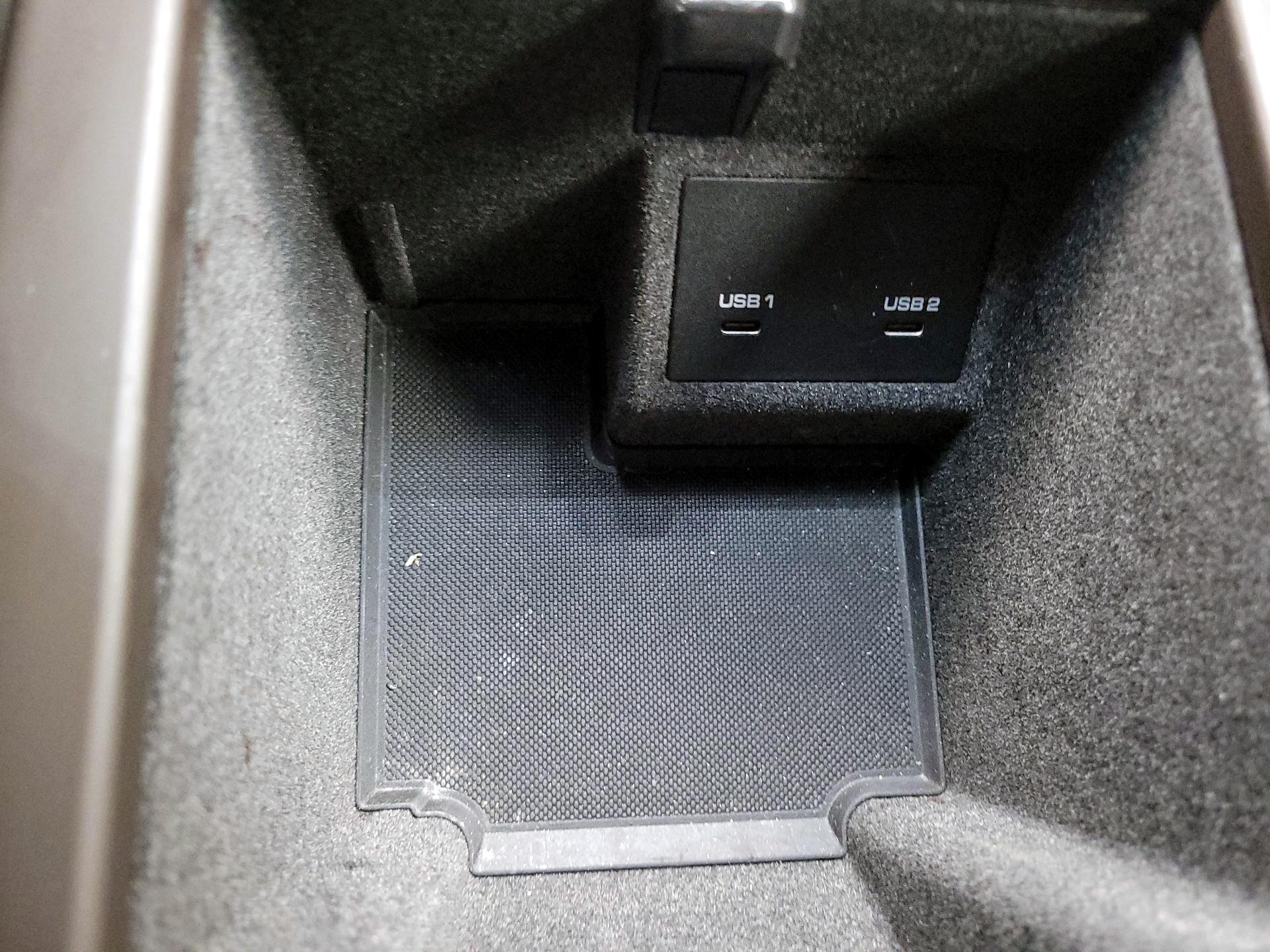 Thumbnail: 2022 Porsche Macan - 19