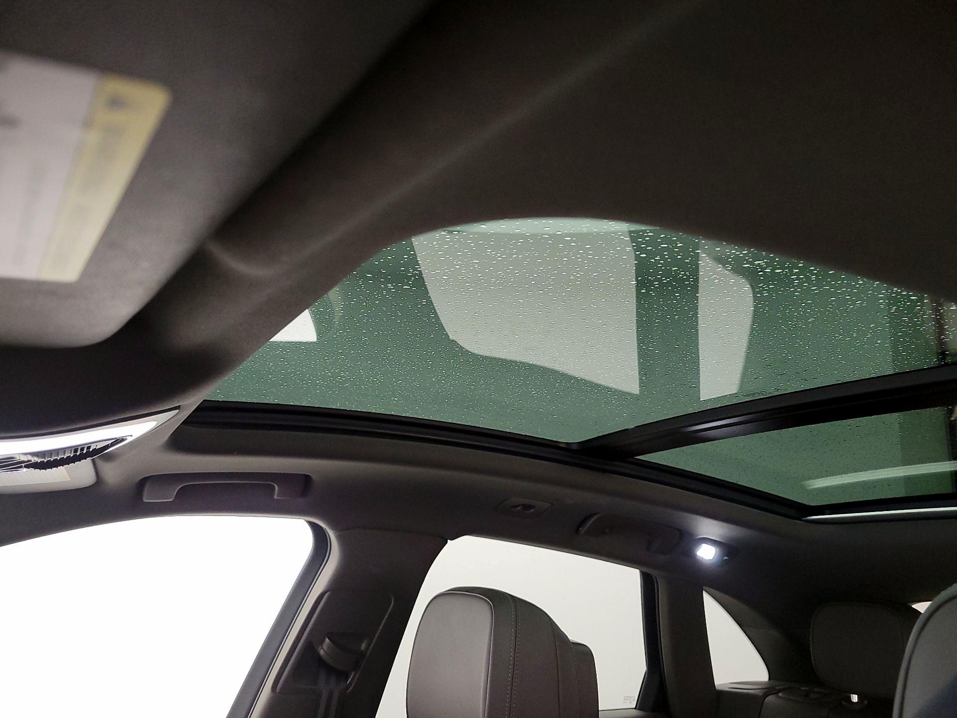 Thumbnail: 2022 Porsche Macan - 20