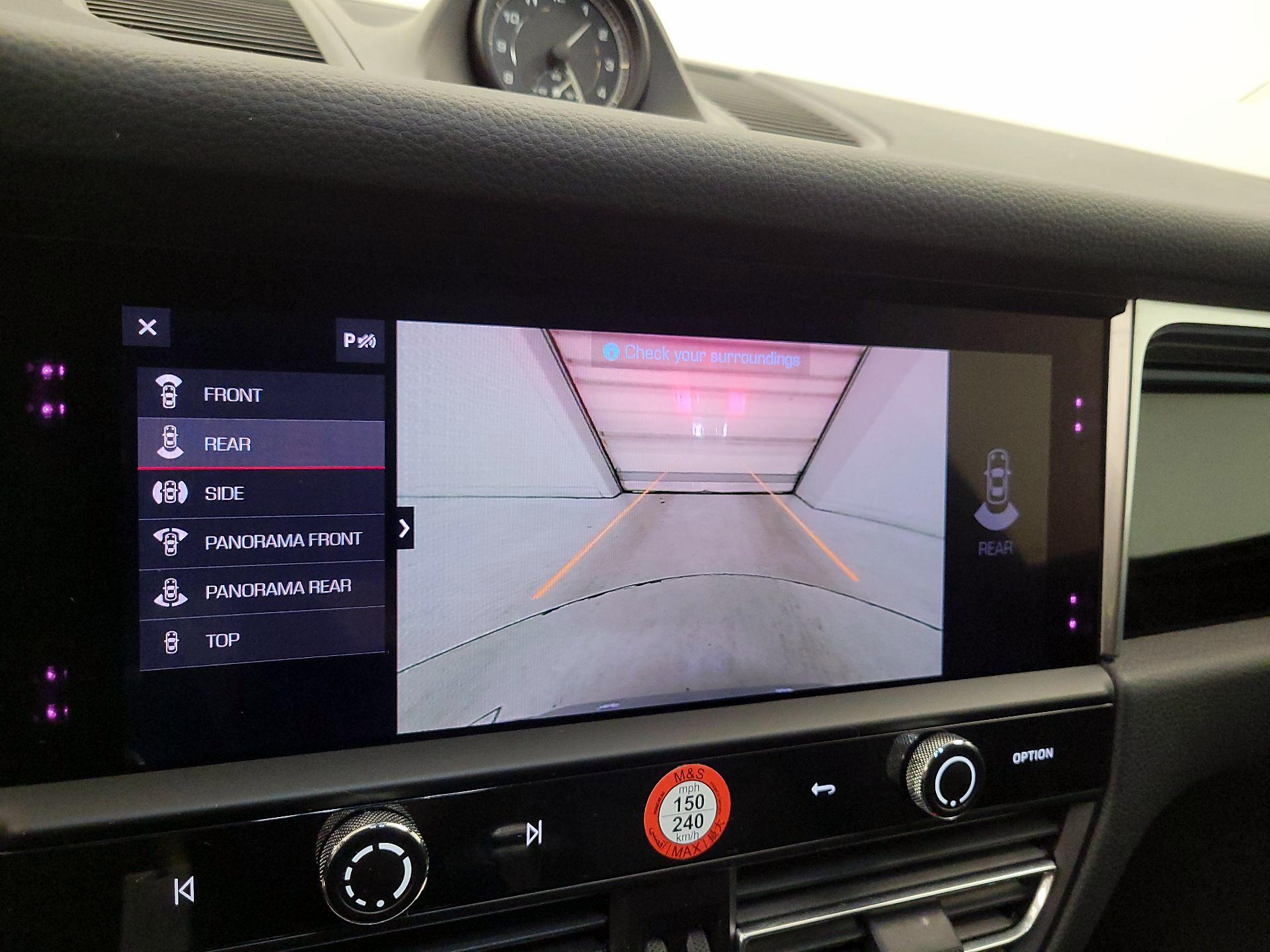 Thumbnail: 2022 Porsche Macan - 15