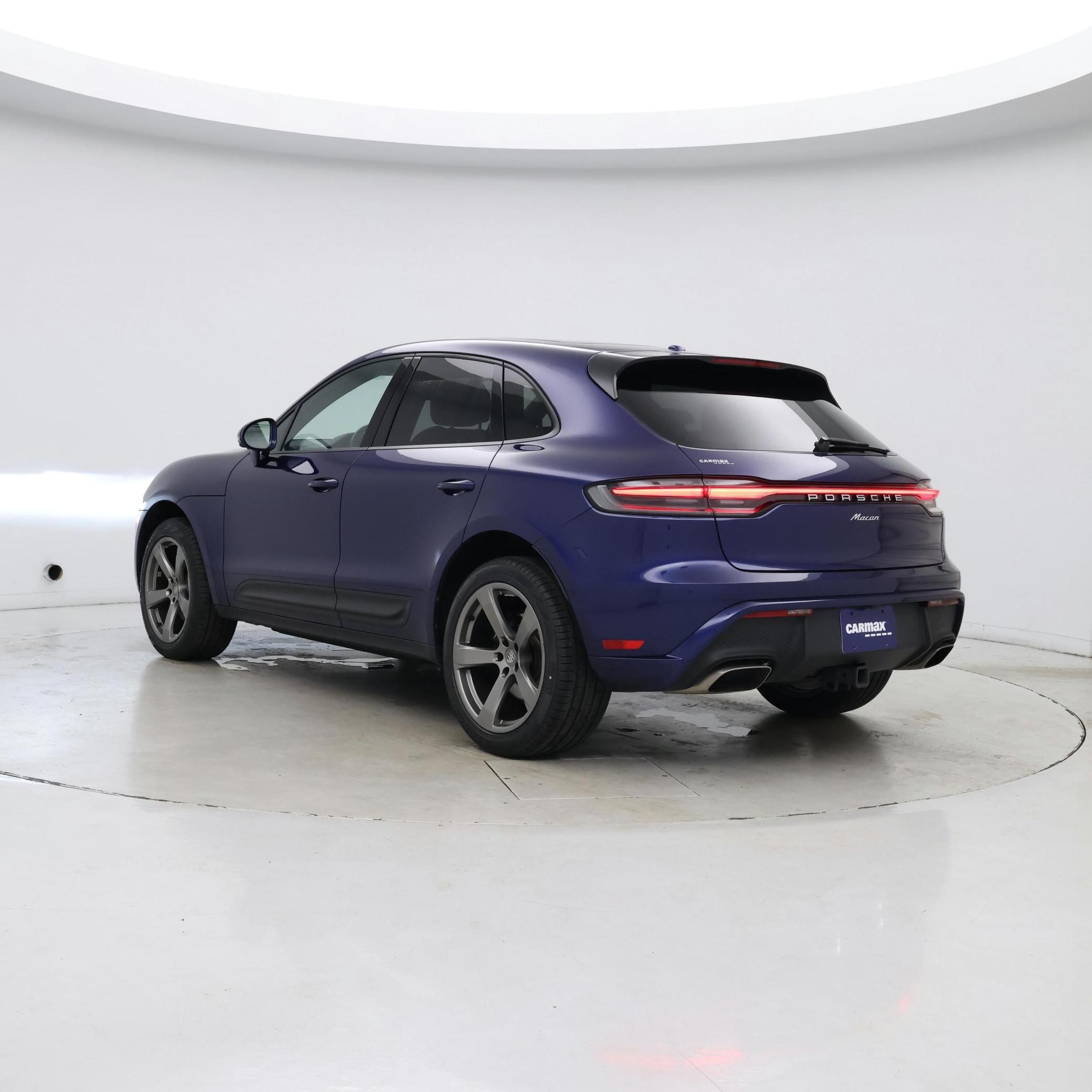 Thumbnail: 2022 Porsche Macan - 2