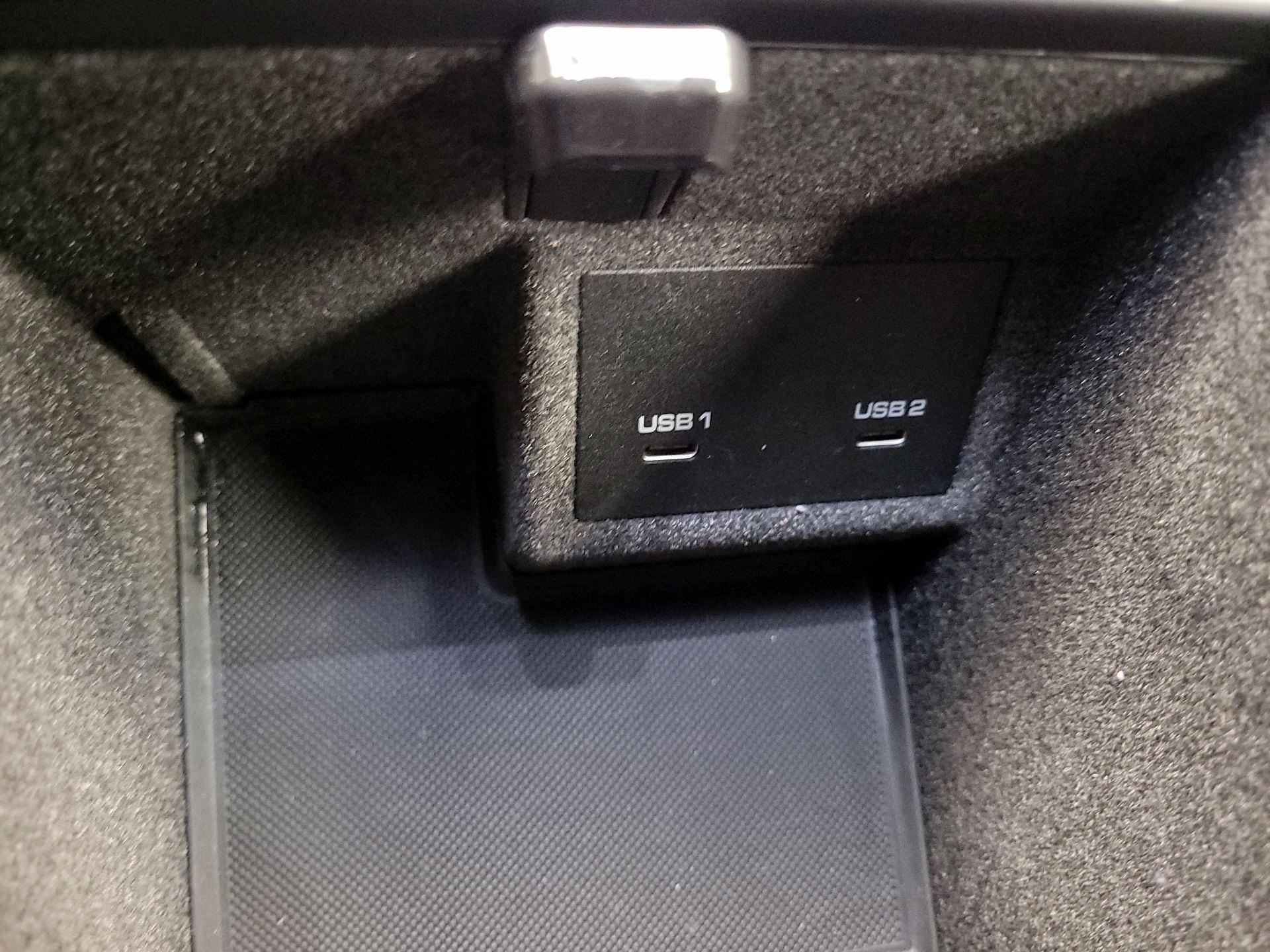 Thumbnail: 2022 Porsche Macan - 19