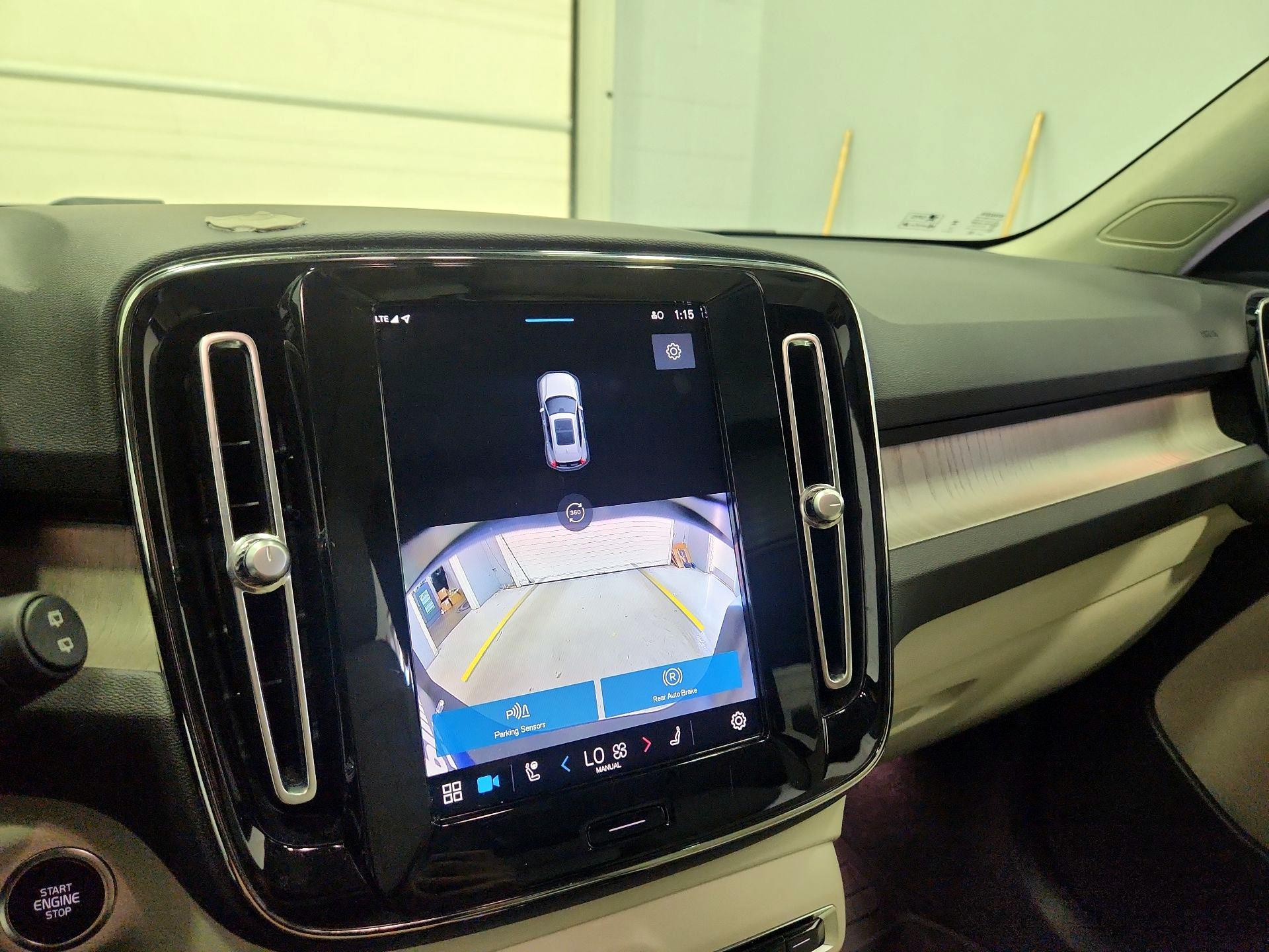 Thumbnail: 2024 Volvo XC40 - 15