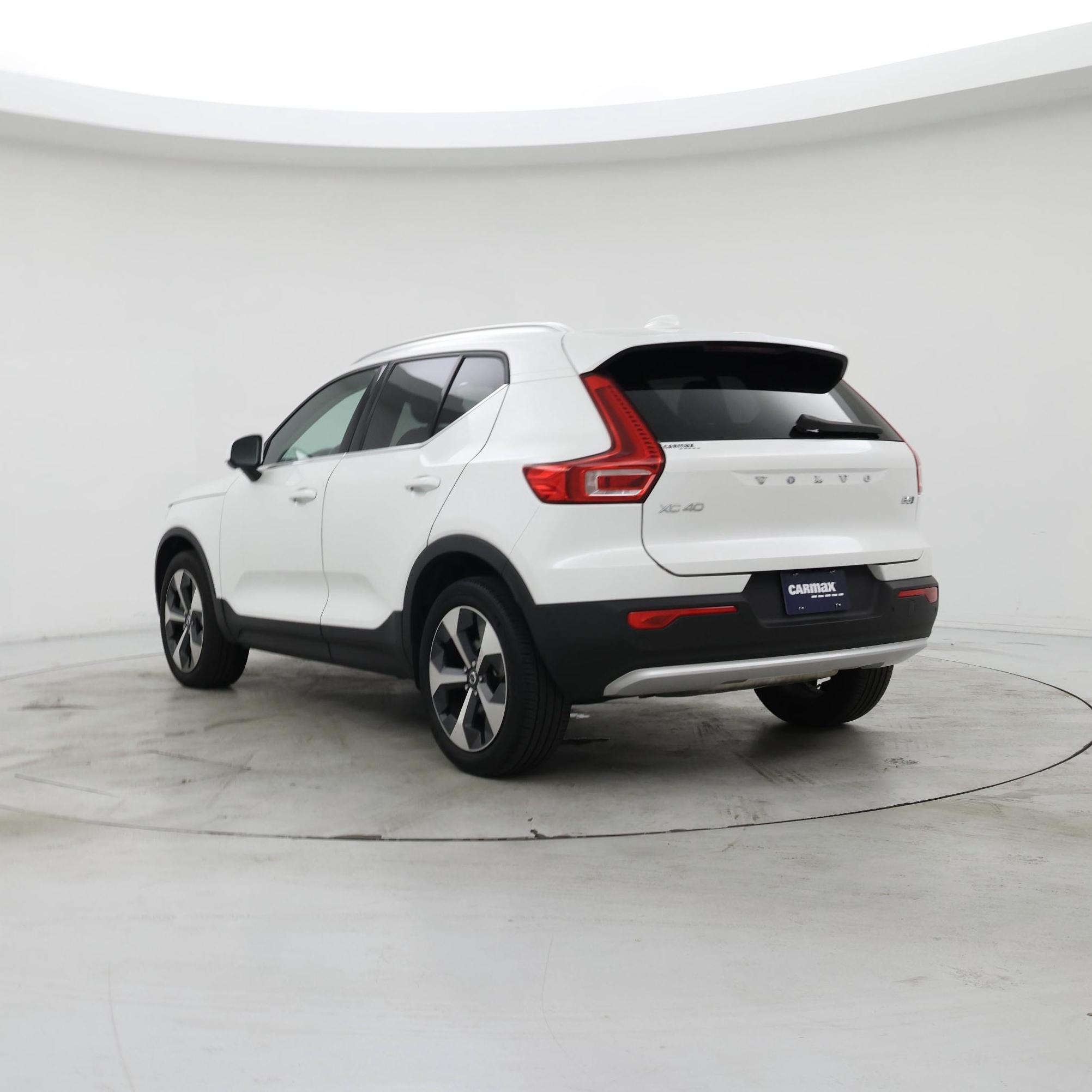 Thumbnail: 2024 Volvo XC40 - 2