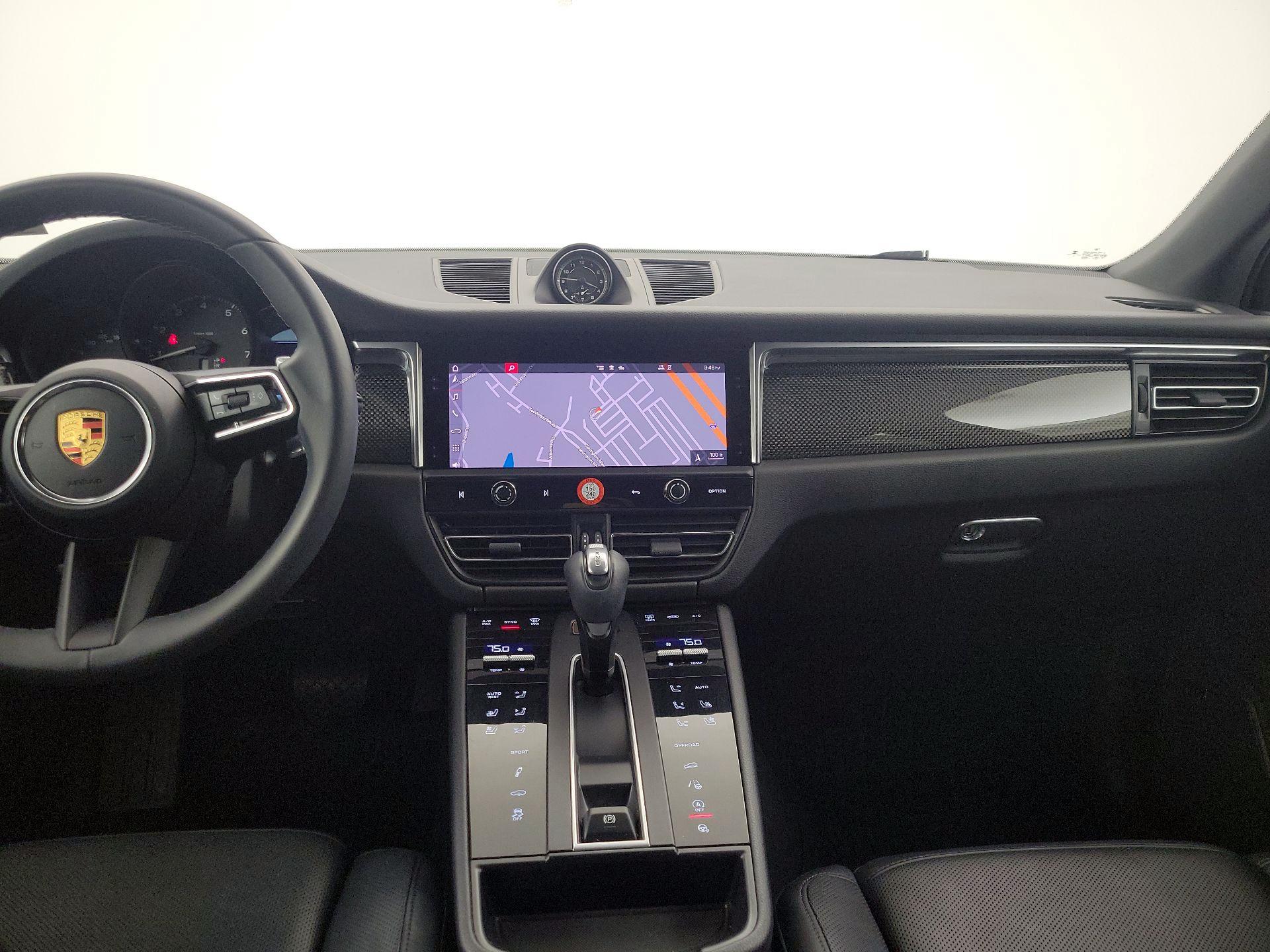 Thumbnail: 2022 Porsche Macan - 9