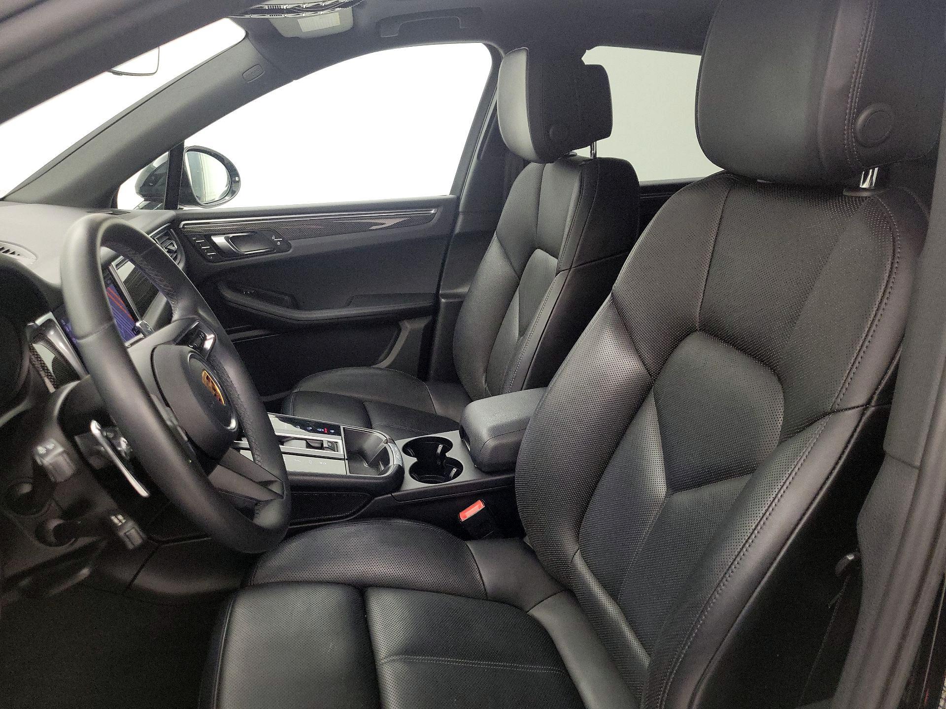 Thumbnail: 2022 Porsche Macan - 11