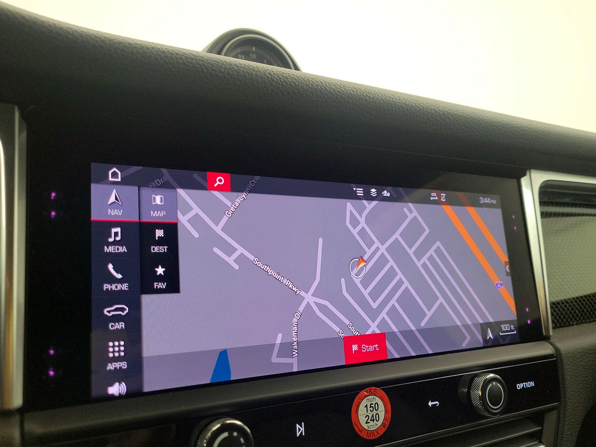 Thumbnail: 2022 Porsche Macan - 14