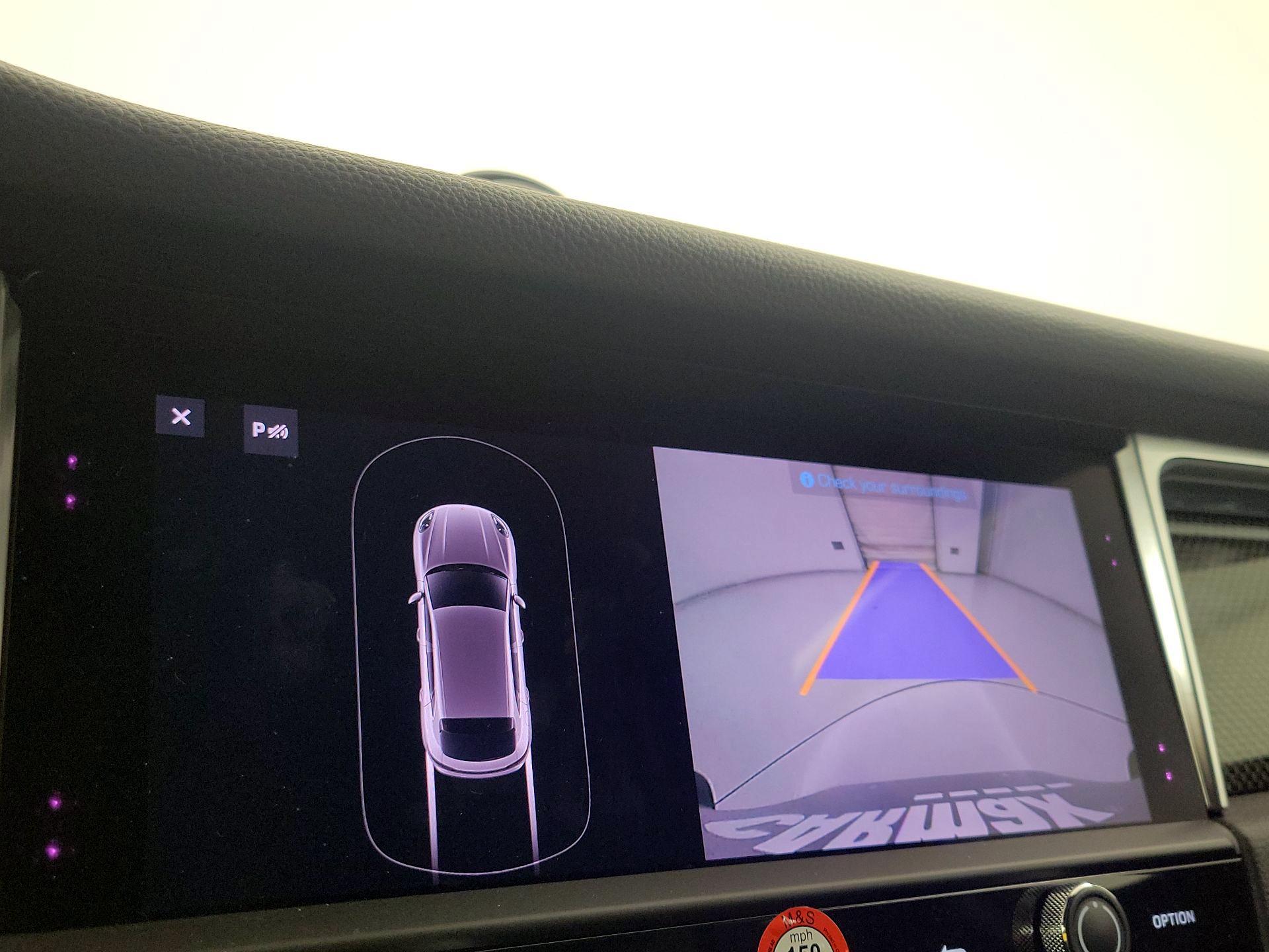 Thumbnail: 2022 Porsche Macan - 15