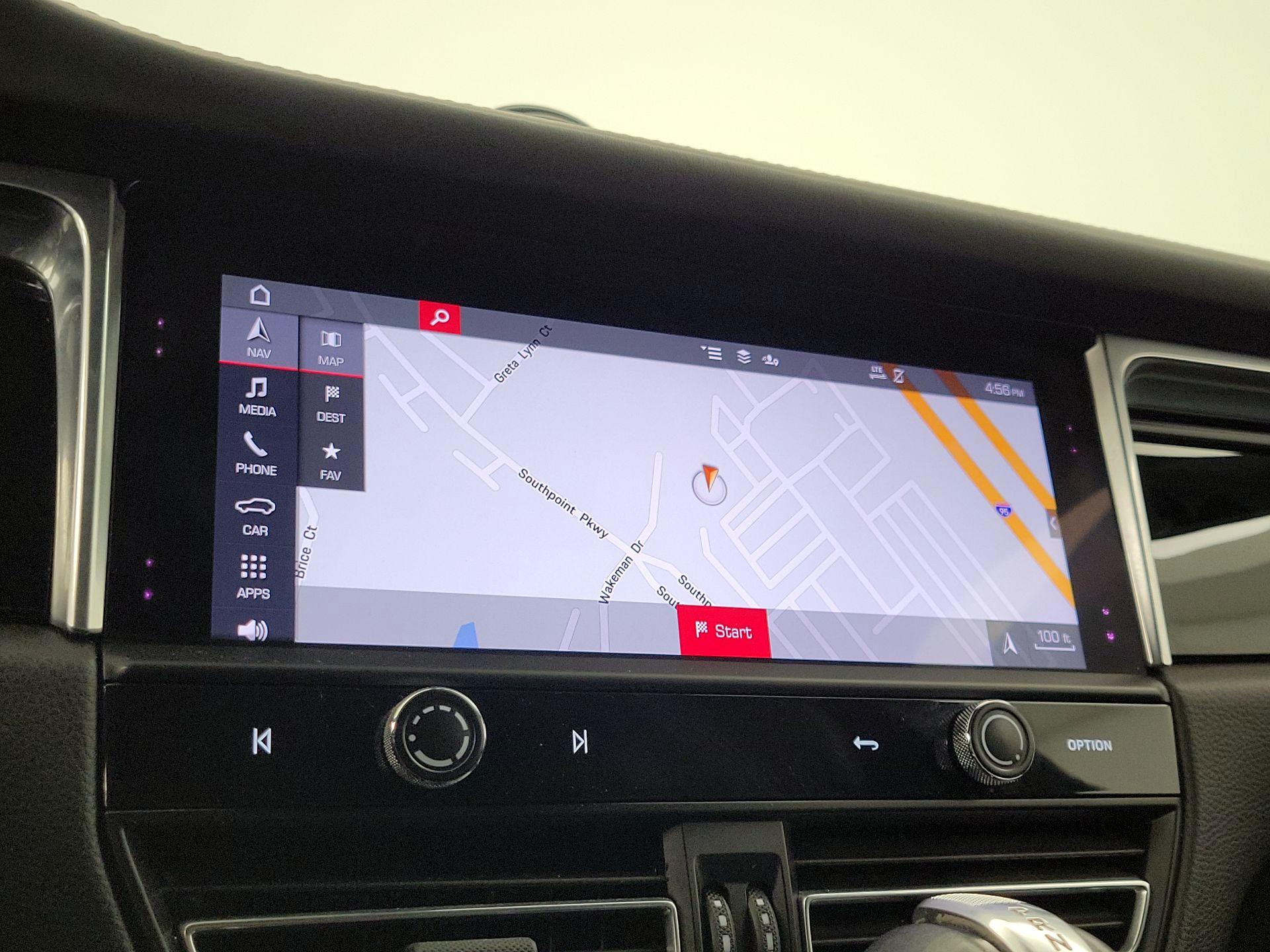 Thumbnail: 2022 Porsche Macan - 14