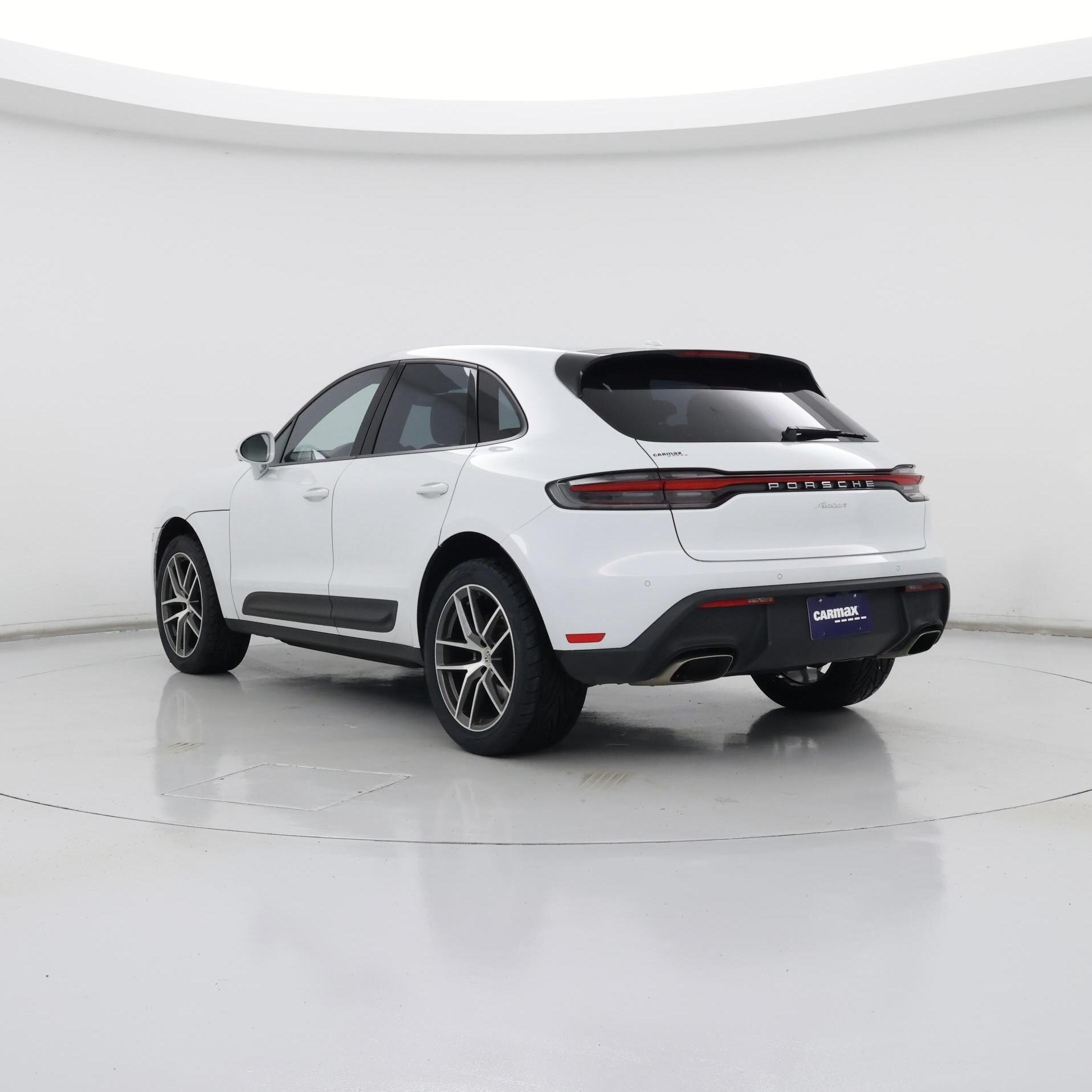 Thumbnail: 2022 Porsche Macan - 2