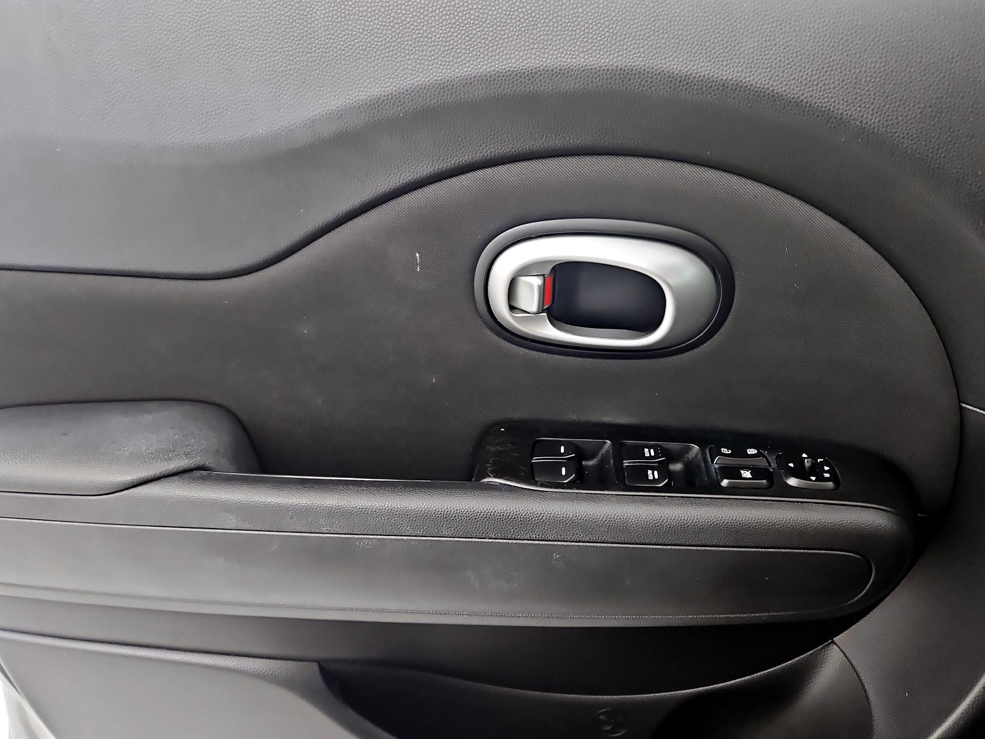 Thumbnail: 2014 Kia Soul - 12