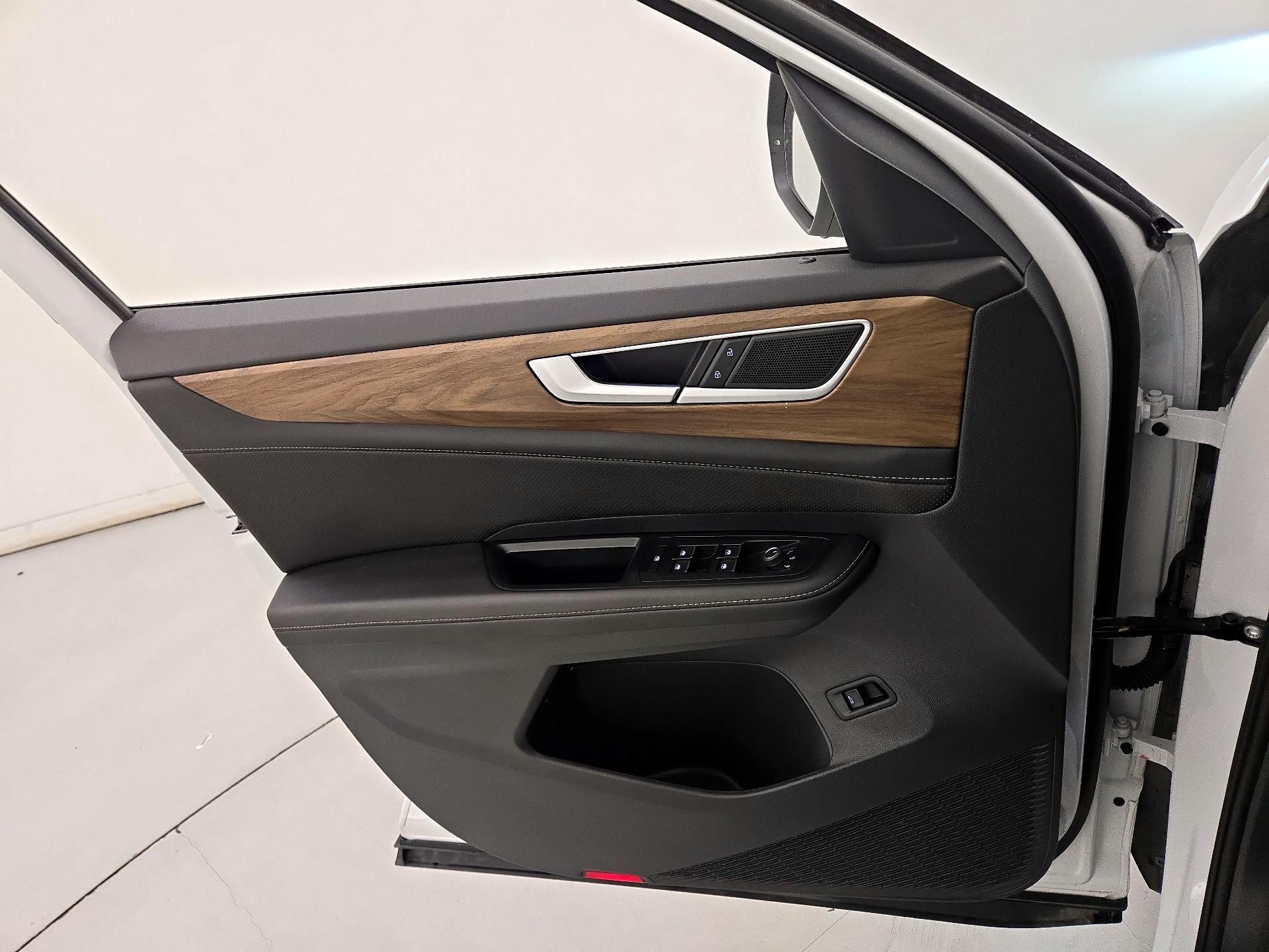 Thumbnail: 2024 Volkswagen Atlas - 12