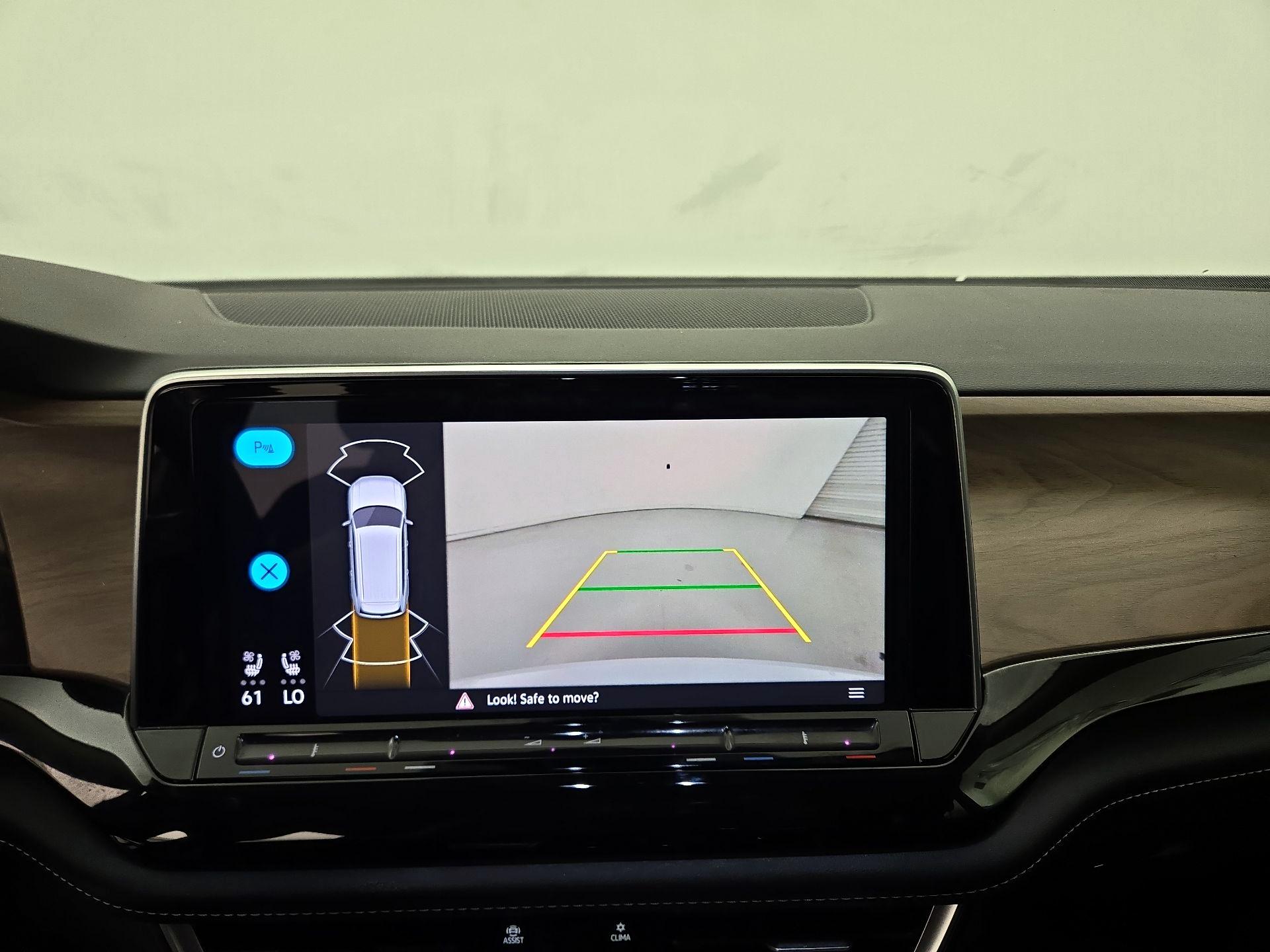 Thumbnail: 2024 Volkswagen Atlas - 14