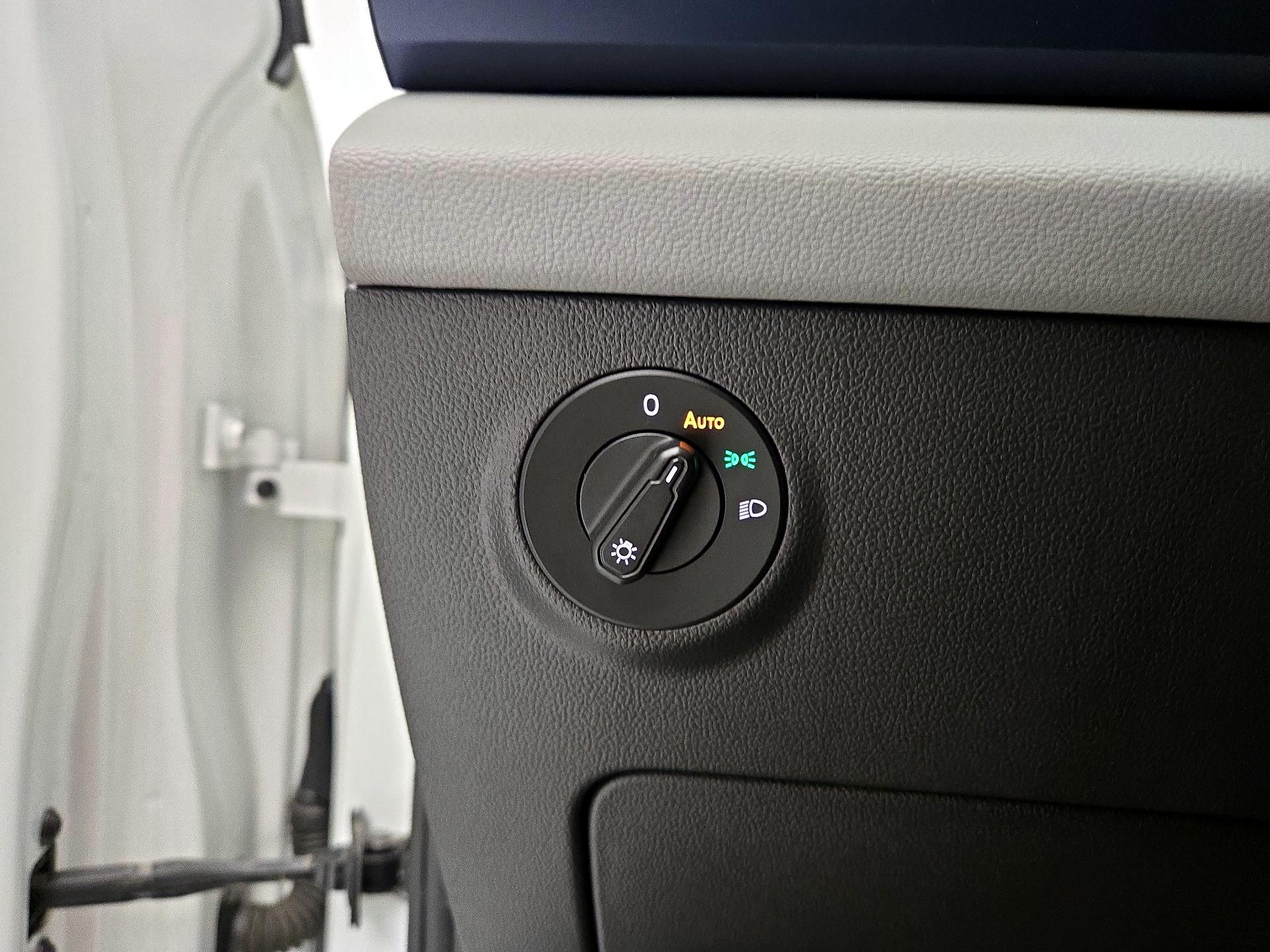 Thumbnail: 2023 Volkswagen Taos - 13