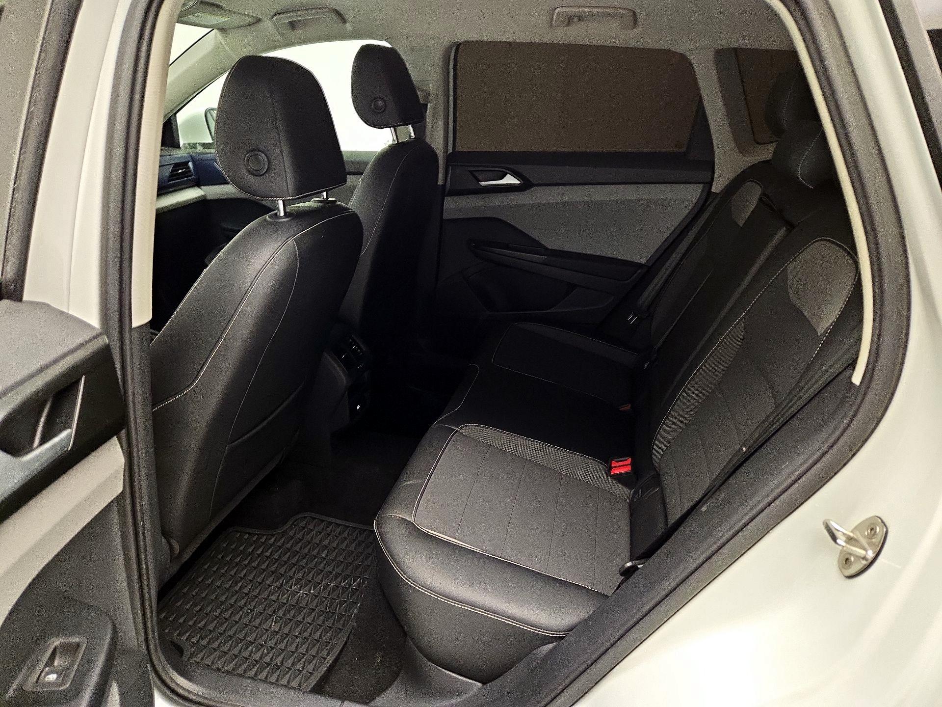 Thumbnail: 2023 Volkswagen Taos - 19