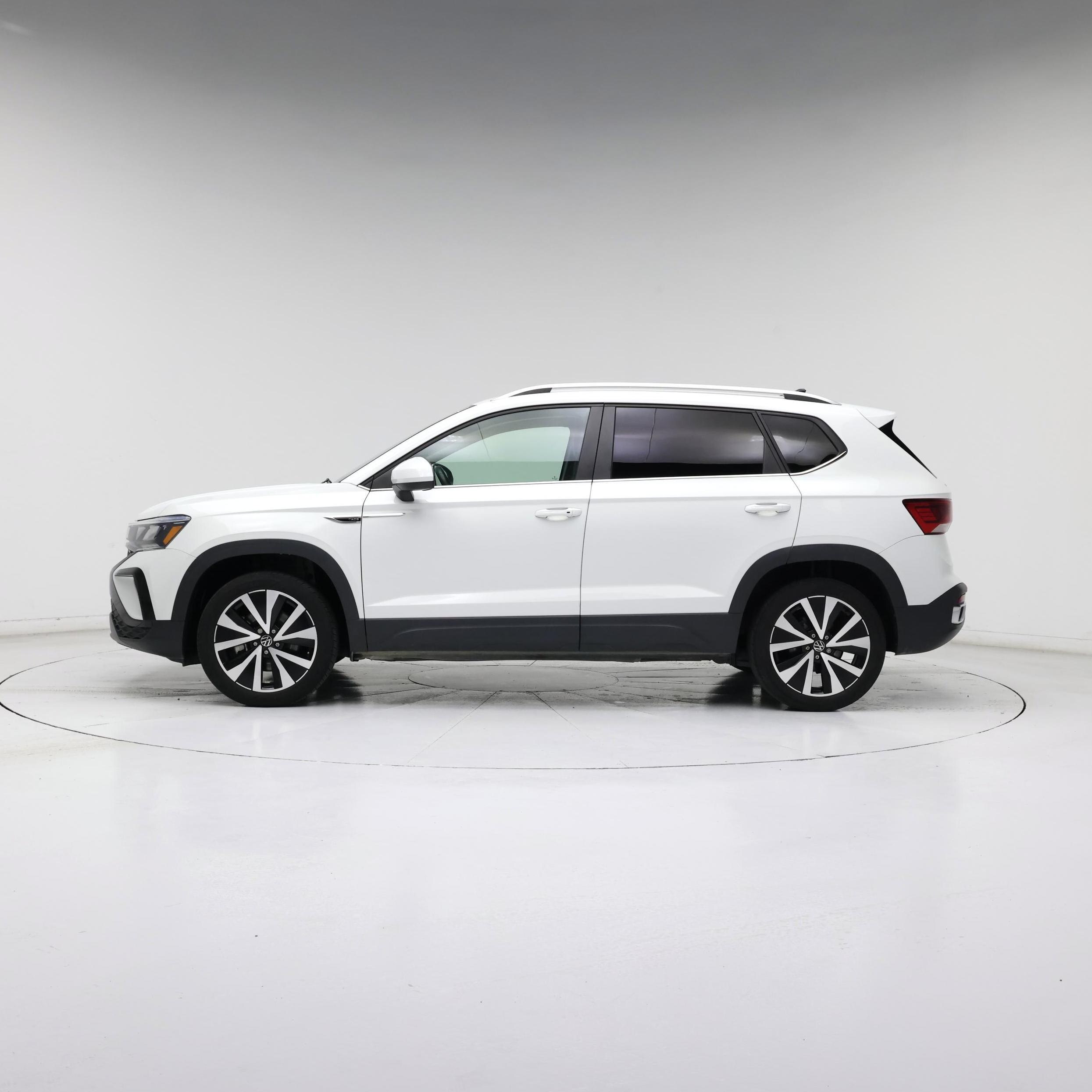 Thumbnail: 2023 Volkswagen Taos - 3