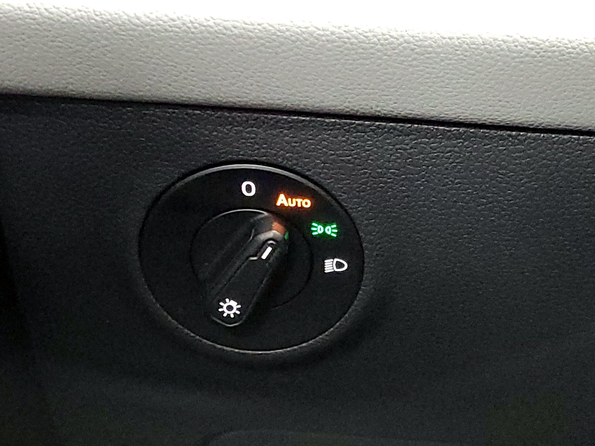 Thumbnail: 2022 Volkswagen Taos - 13