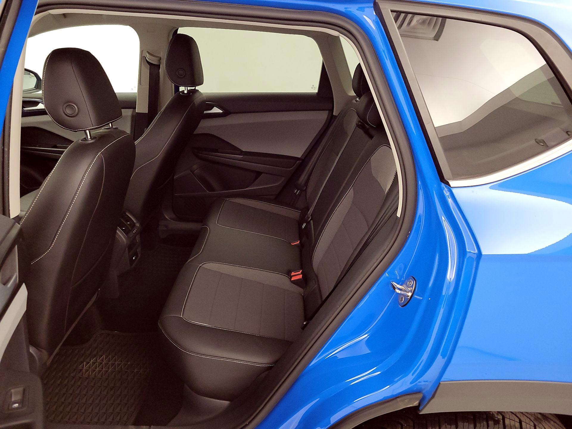 Thumbnail: 2022 Volkswagen Taos - 18