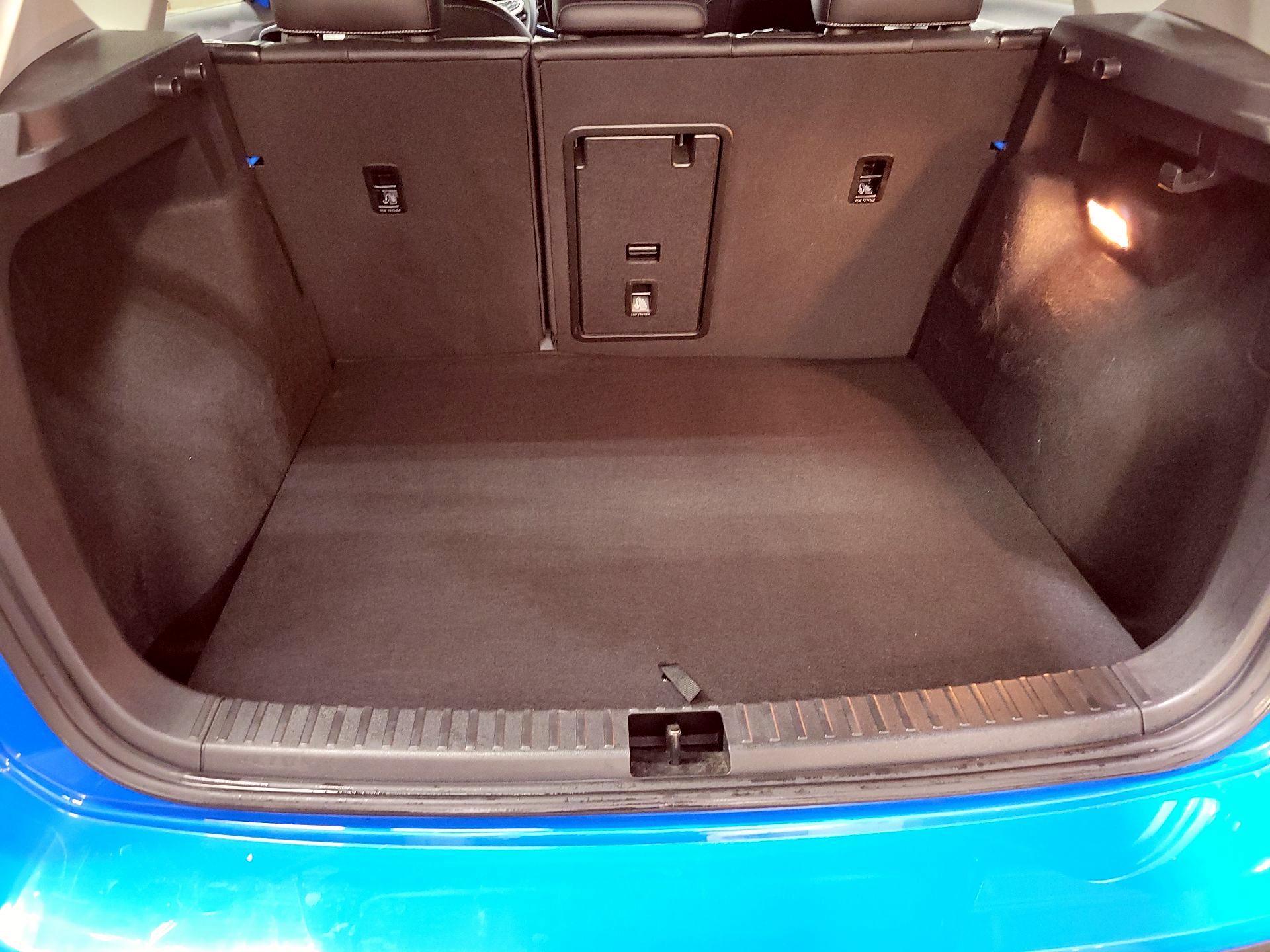 Thumbnail: 2022 Volkswagen Taos - 19