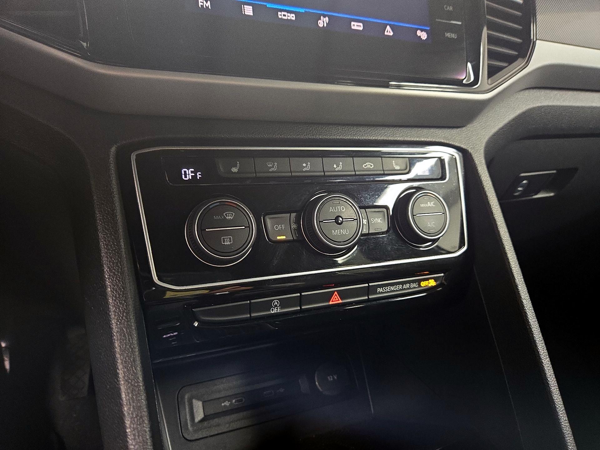 Thumbnail: 2022 Volkswagen Atlas - 16